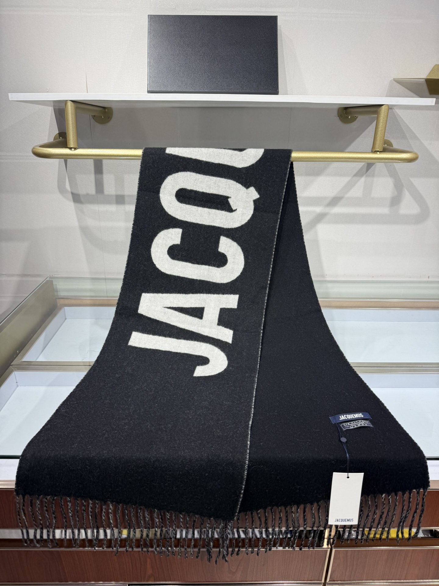 💟🧣JIL SANDER 围巾 温柔绽放的极简主义,从1968年起,一直坚守极简之风、性冷淡的设计:吉尔