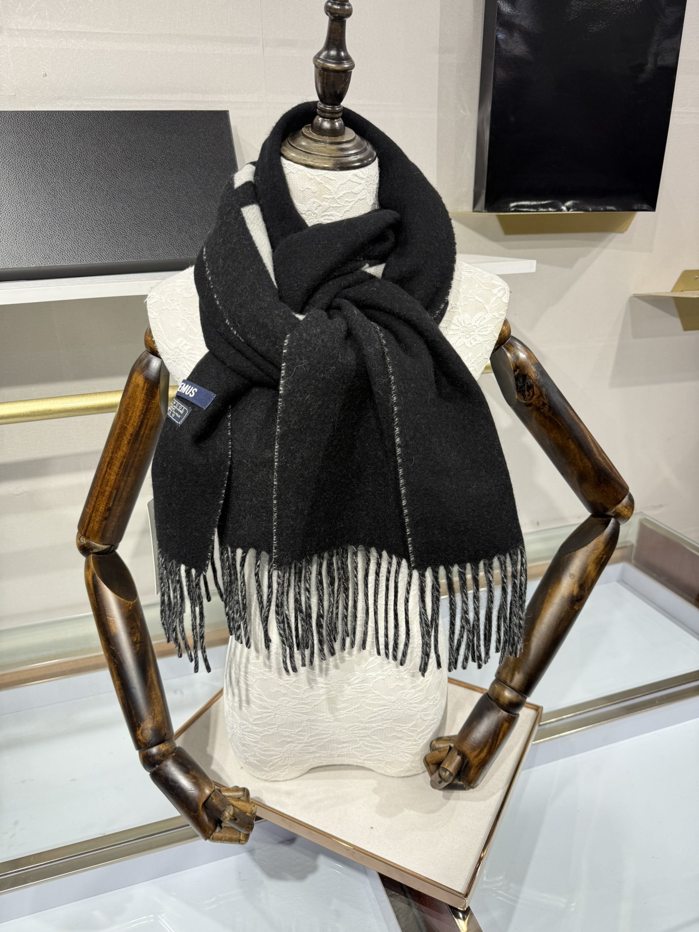 💟🧣JIL SANDER 围巾 温柔绽放的极简主义,从1968年起,一直坚守极简之风、性冷淡的设计:吉尔