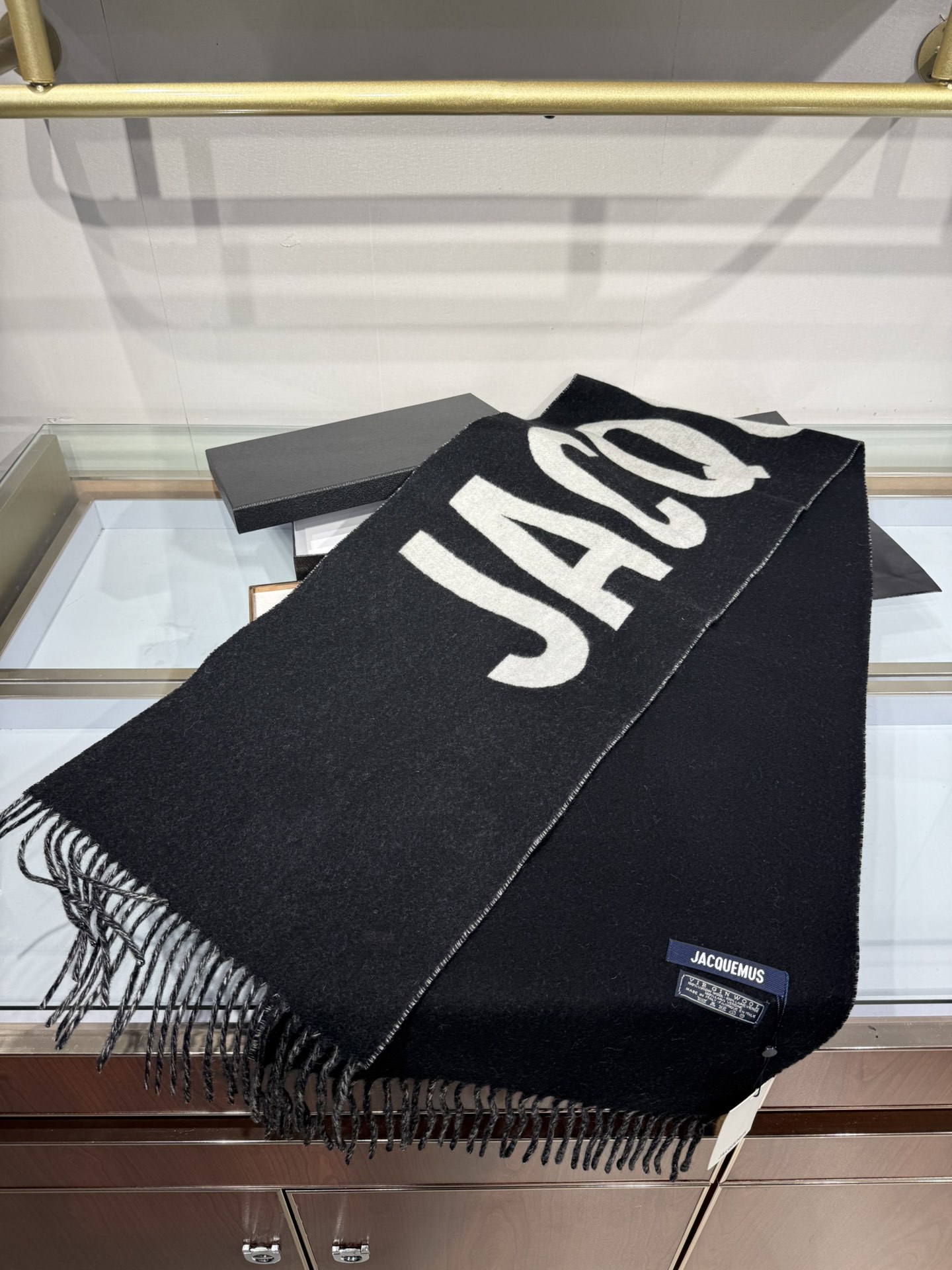💟🧣JIL SANDER 围巾 温柔绽放的极简主义,从1968年起,一直坚守极简之风、性冷淡的设计:吉尔