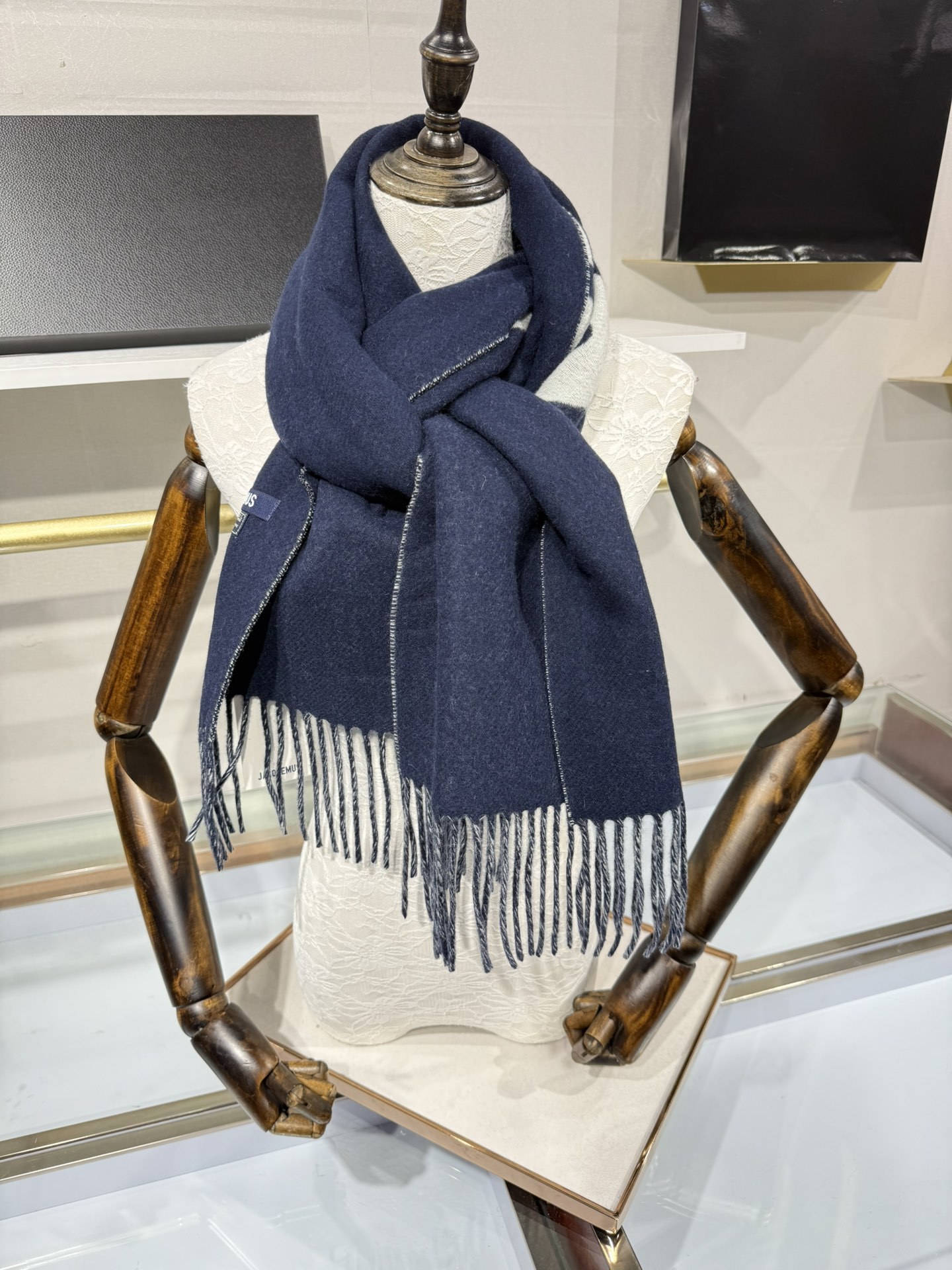 💟🧣JIL SANDER 围巾 温柔绽放的极简主义,从1968年起,一直坚守极简之风、性冷淡的设计:吉尔