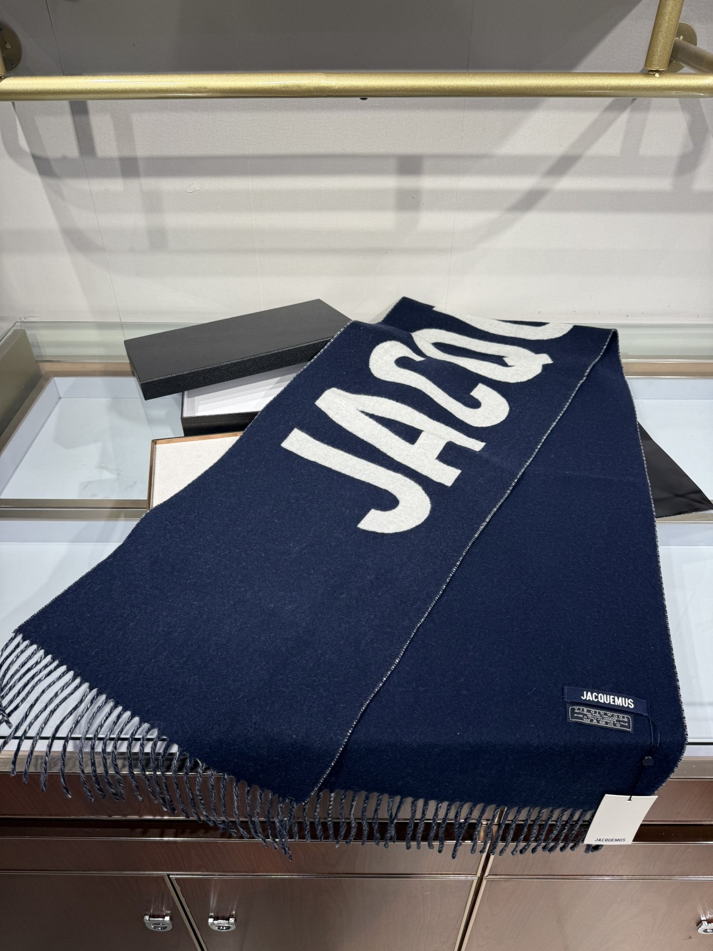 💟🧣JIL SANDER 围巾 温柔绽放的极简主义,从1968年起,一直坚守极简之风、性冷淡的设计:吉尔