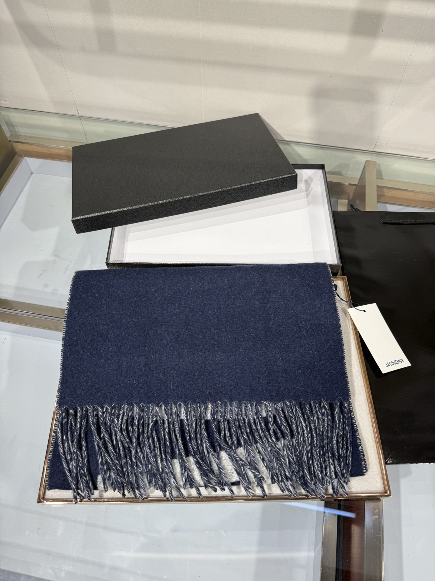 💟🧣JIL SANDER 围巾 温柔绽放的极简主义,从1968年起,一直坚守极简之风、性冷淡的设计:吉尔