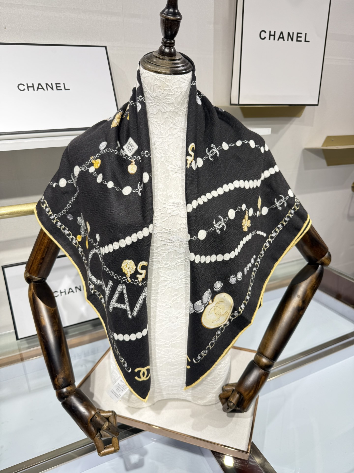 💟2025年秋冬新款💖💖💃🏻💃🏻小香家 丝羊绒方巾‼️抢‼️VIP推荐 ‼️👍下手一定要快【高端 大爱 