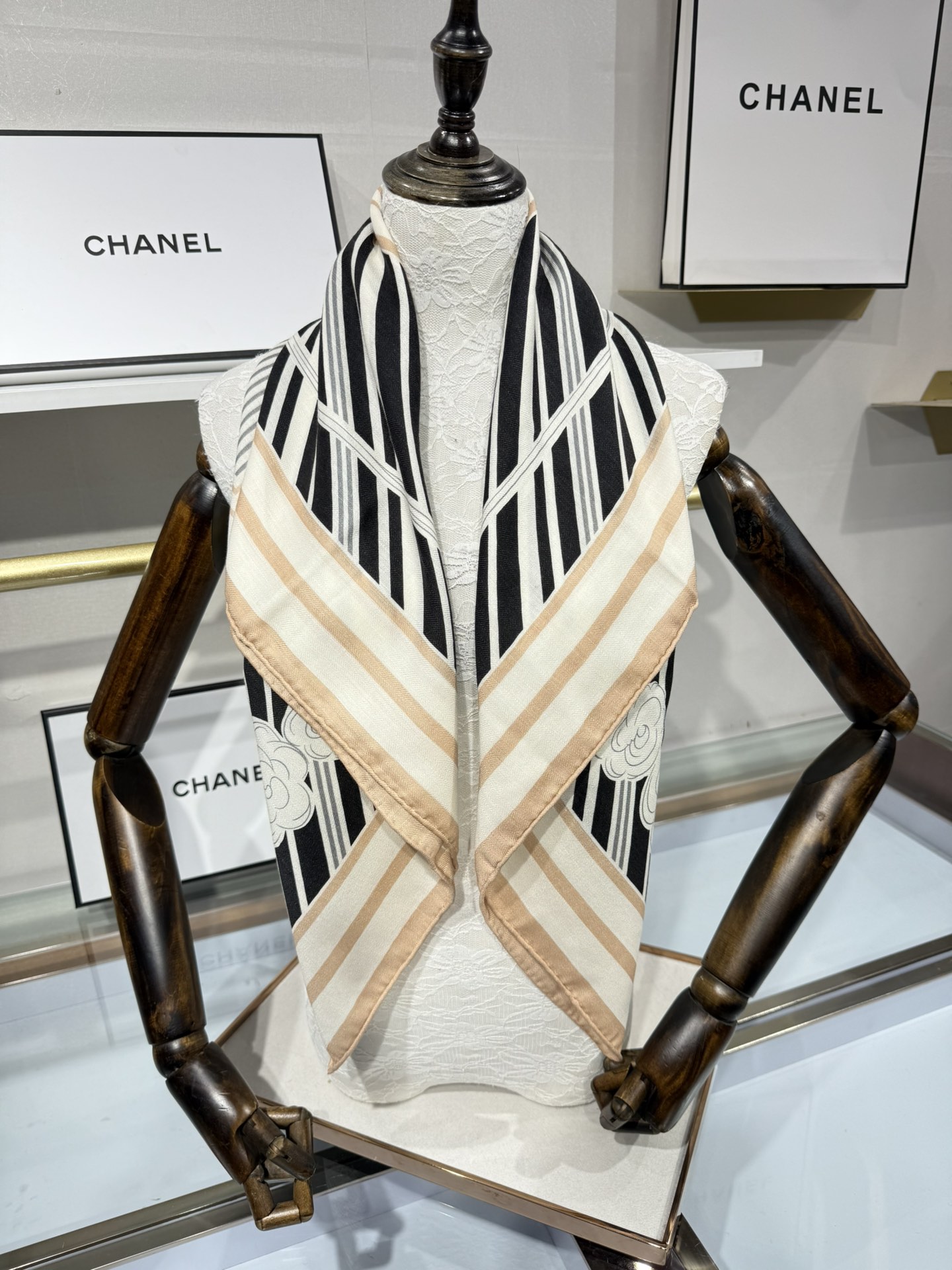 💟2025年秋冬新款💖💖💃🏻💃🏻小香家 丝羊绒方巾‼️抢‼️VIP推荐 ‼️👍下手一定要快【高端 大爱 