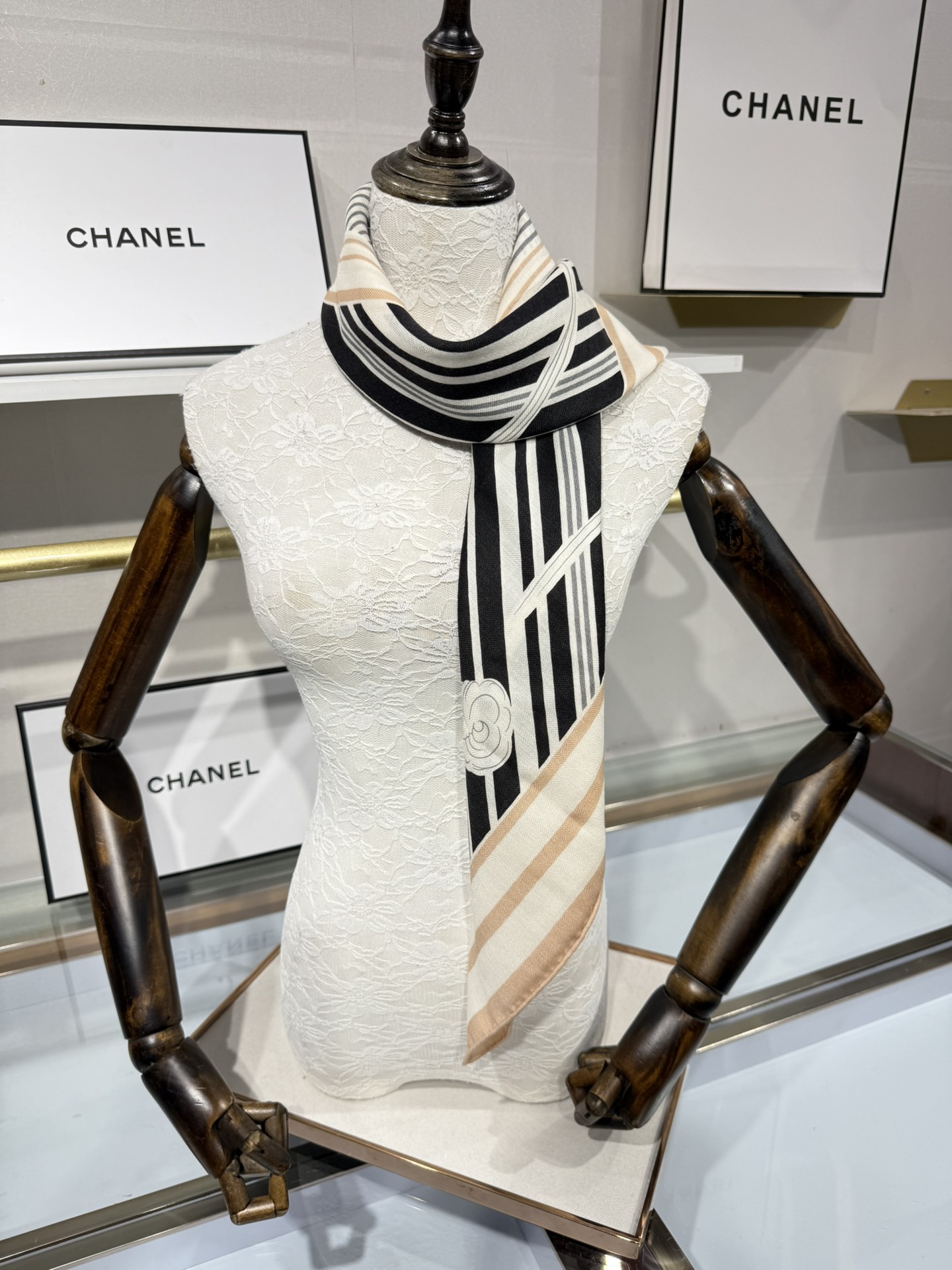 💟2025年秋冬新款💖💖💃🏻💃🏻小香家 丝羊绒方巾‼️抢‼️VIP推荐 ‼️👍下手一定要快【高端 大爱 