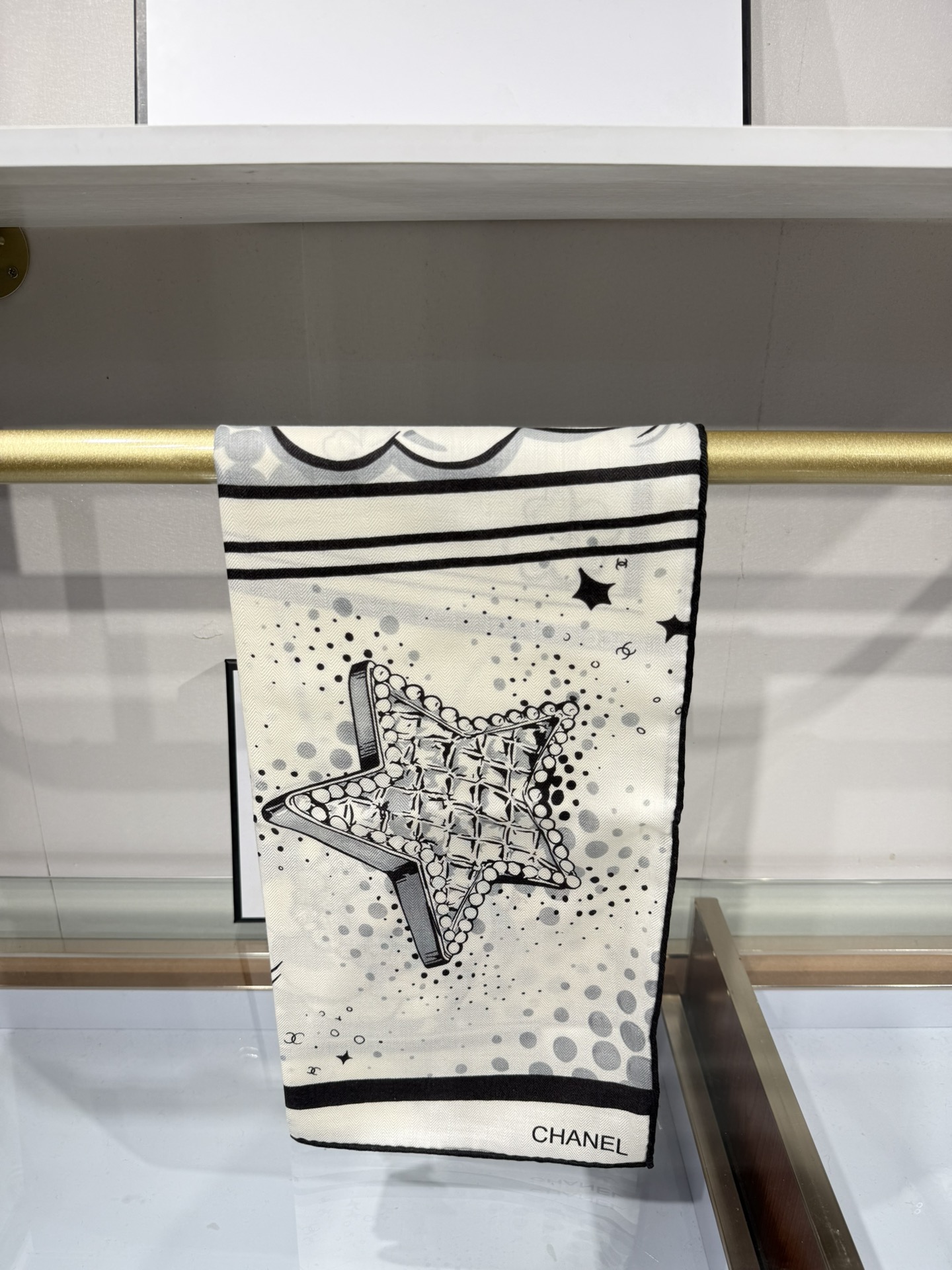 💟2025年秋冬新款💖💖💃🏻💃🏻小香家 丝羊绒方巾‼️抢‼️VIP推荐 ‼️👍下手一定要快【高端 大爱 