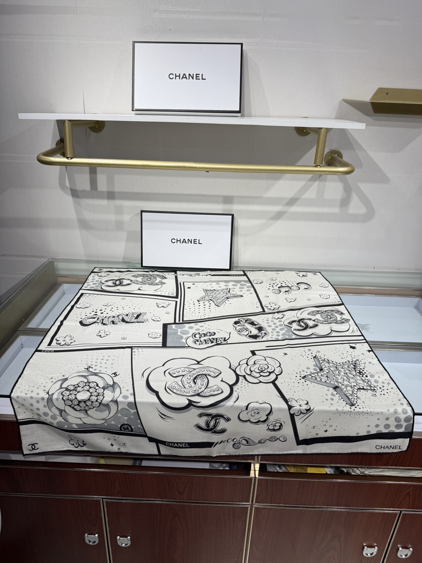 💟2025年秋冬新款💖💖💃🏻💃🏻小香家 丝羊绒方巾‼️抢‼️VIP推荐 ‼️👍下手一定要快【高端 大爱 