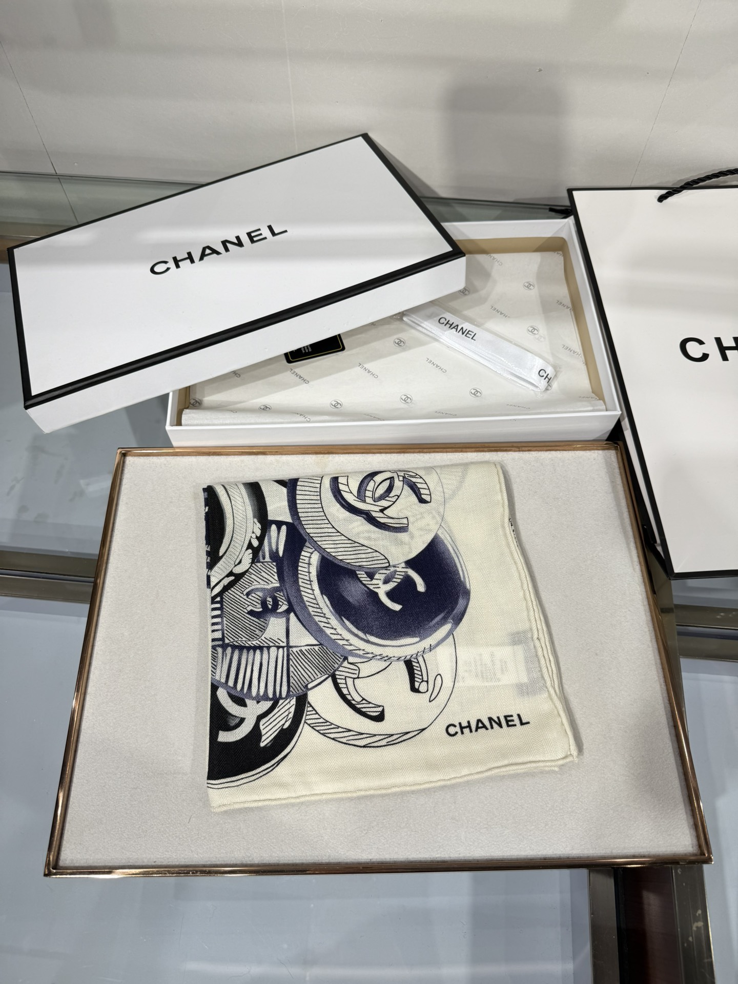 💟2025年秋冬新款💖💖💃🏻💃🏻小香家 丝羊绒方巾‼️抢‼️VIP推荐 ‼️👍下手一定要快【高端 大爱 