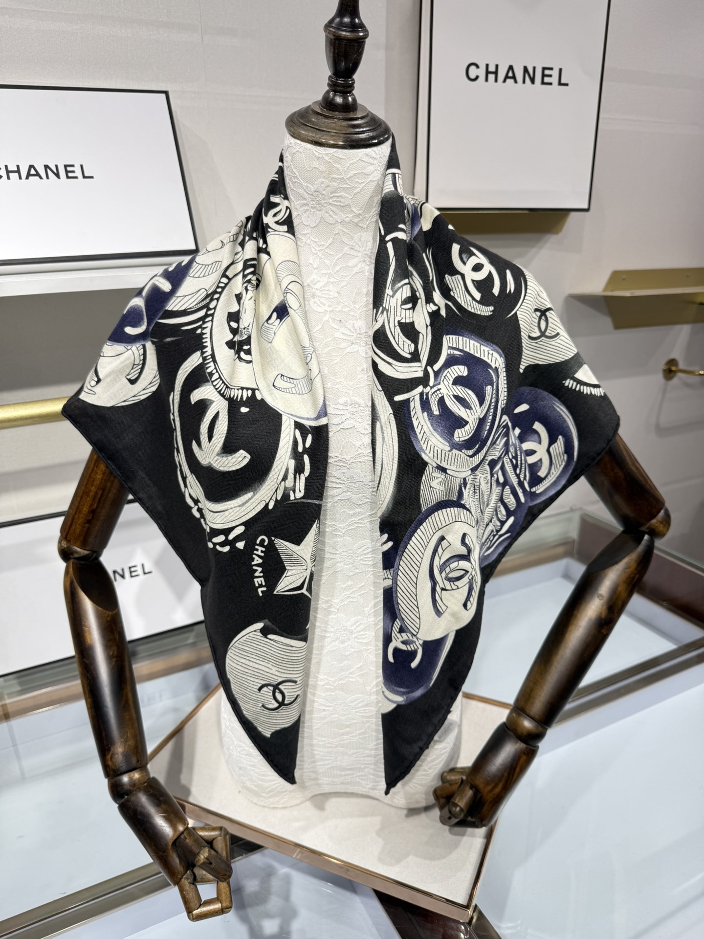 💟2025年秋冬新款💖💖💃🏻💃🏻小香家 丝羊绒方巾‼️抢‼️VIP推荐 ‼️👍下手一定要快【高端 大爱 