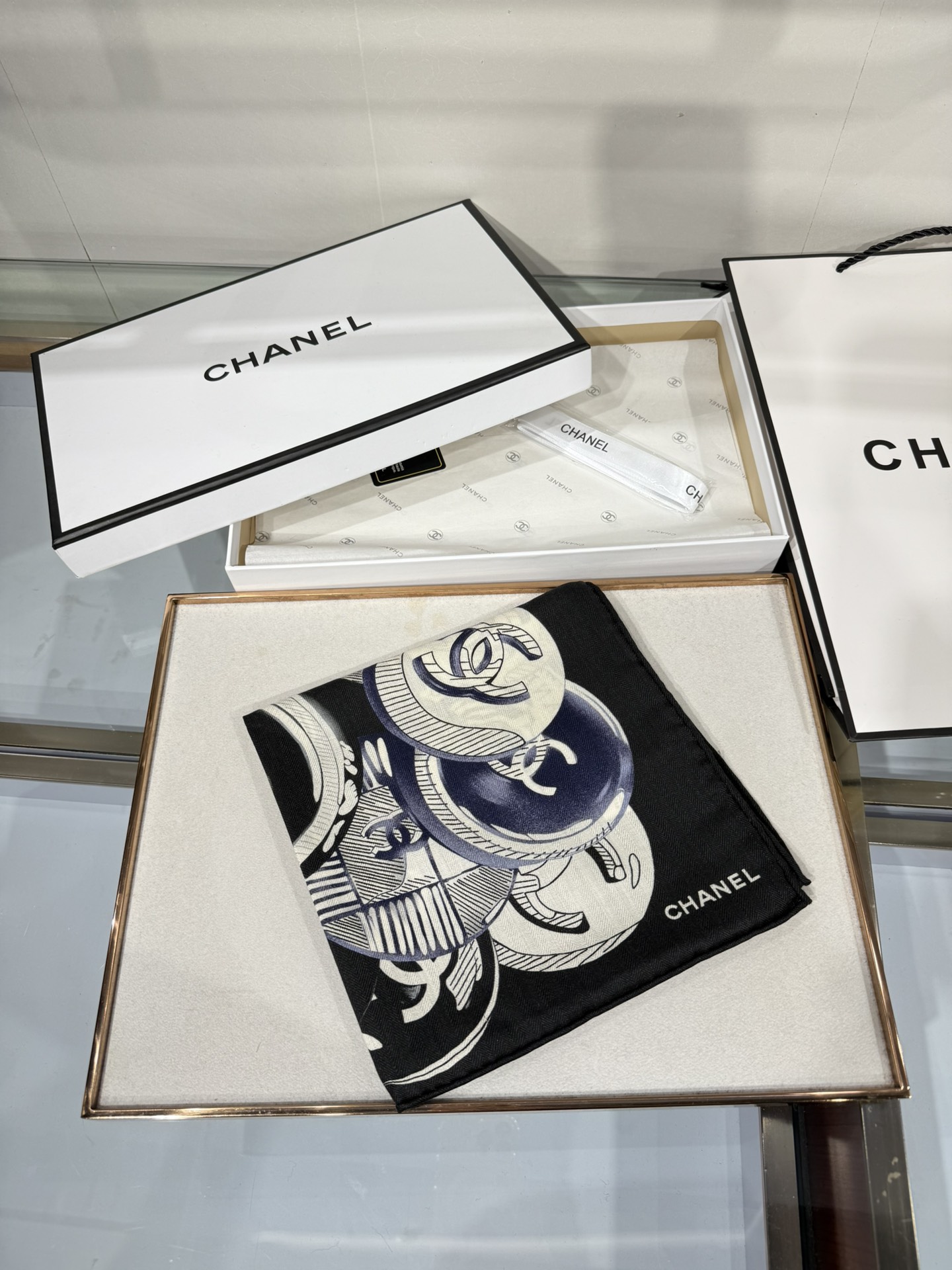 💟2025年秋冬新款💖💖💃🏻💃🏻小香家 丝羊绒方巾‼️抢‼️VIP推荐 ‼️👍下手一定要快【高端 大爱 