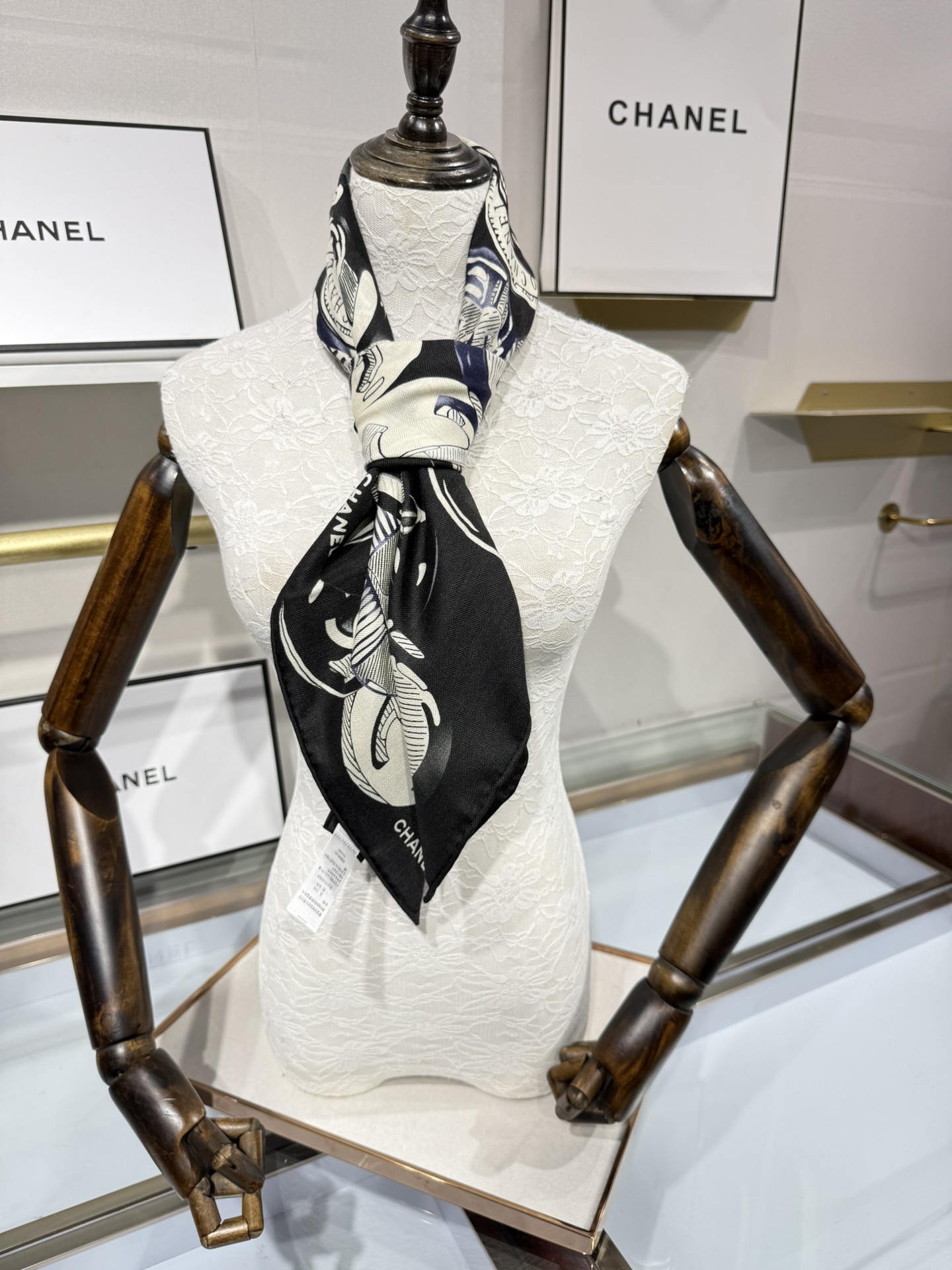 💟2025年秋冬新款💖💖💃🏻💃🏻小香家 丝羊绒方巾‼️抢‼️VIP推荐 ‼️👍下手一定要快【高端 大爱 