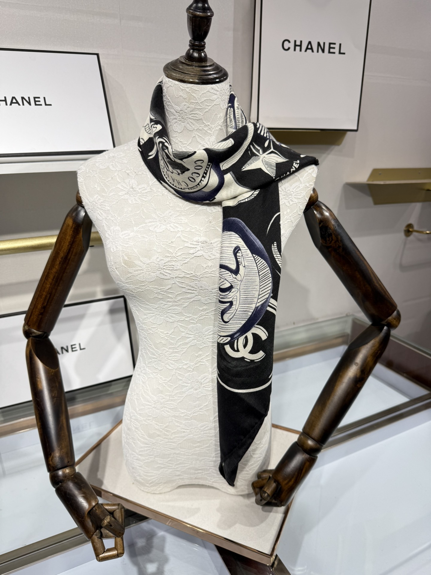 💟2025年秋冬新款💖💖💃🏻💃🏻小香家 丝羊绒方巾‼️抢‼️VIP推荐 ‼️👍下手一定要快【高端 大爱 