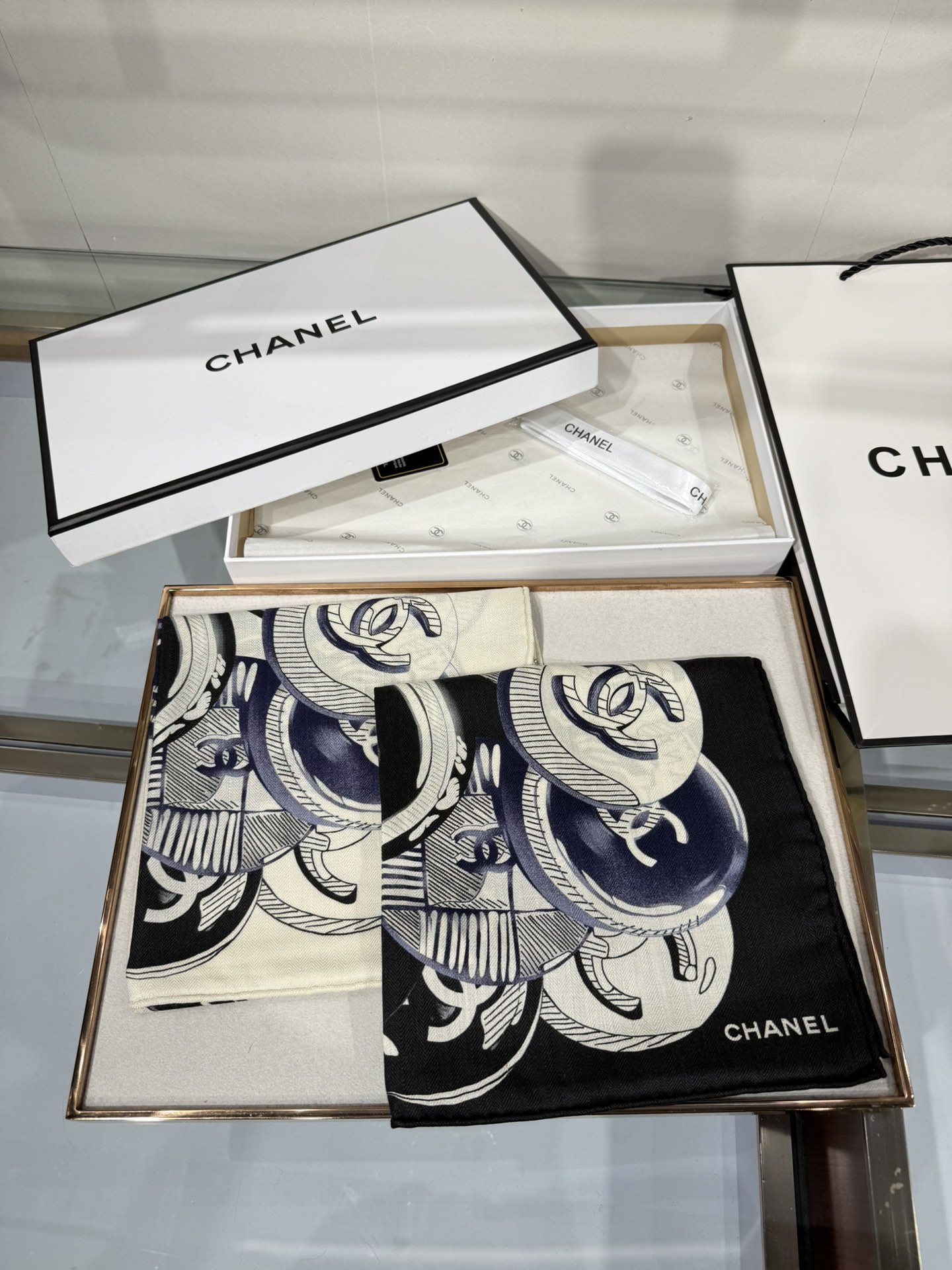 💟2025年秋冬新款💖💖💃🏻💃🏻小香家 丝羊绒方巾‼️抢‼️VIP推荐 ‼️👍下手一定要快【高端 大爱 