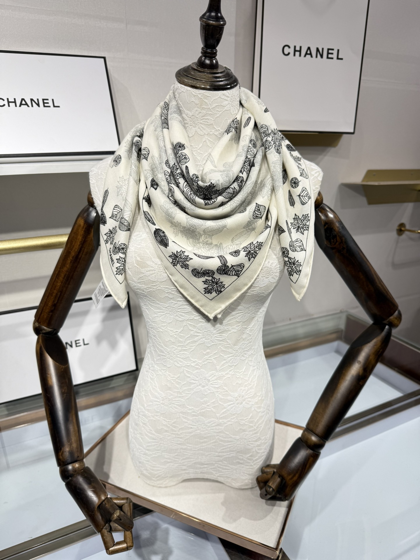 💟2025年秋冬新款💖💖💃🏻💃🏻小香家 丝羊绒方巾‼️抢‼️VIP推荐 ‼️👍下手一定要快【高端 大爱 