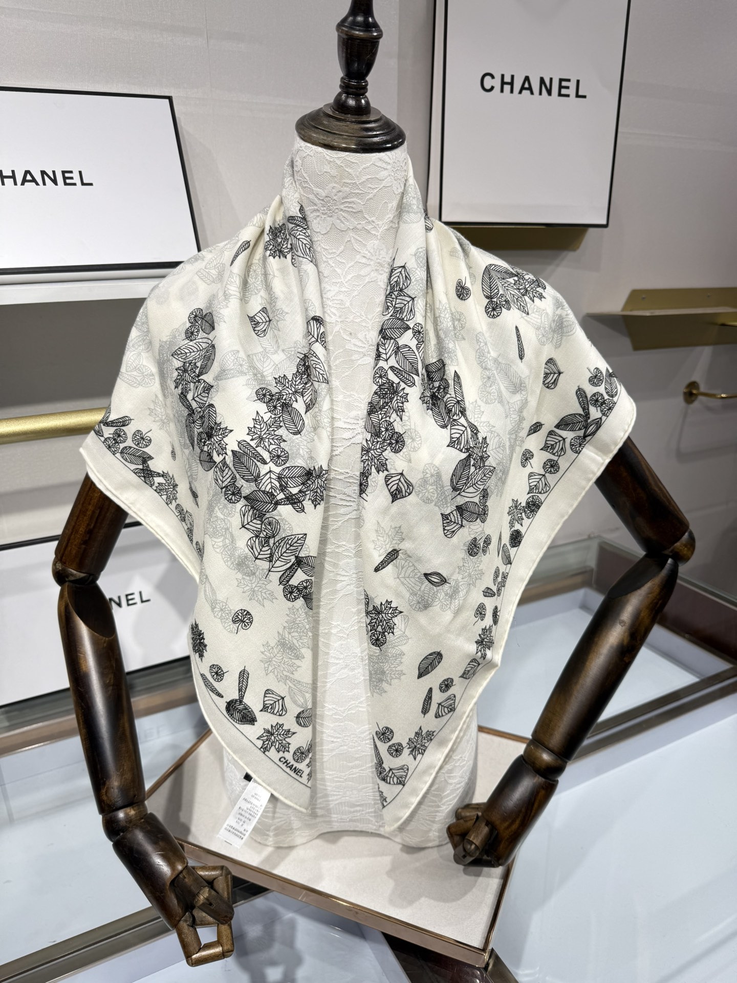 💟2025年秋冬新款💖💖💃🏻💃🏻小香家 丝羊绒方巾‼️抢‼️VIP推荐 ‼️👍下手一定要快【高端 大爱 