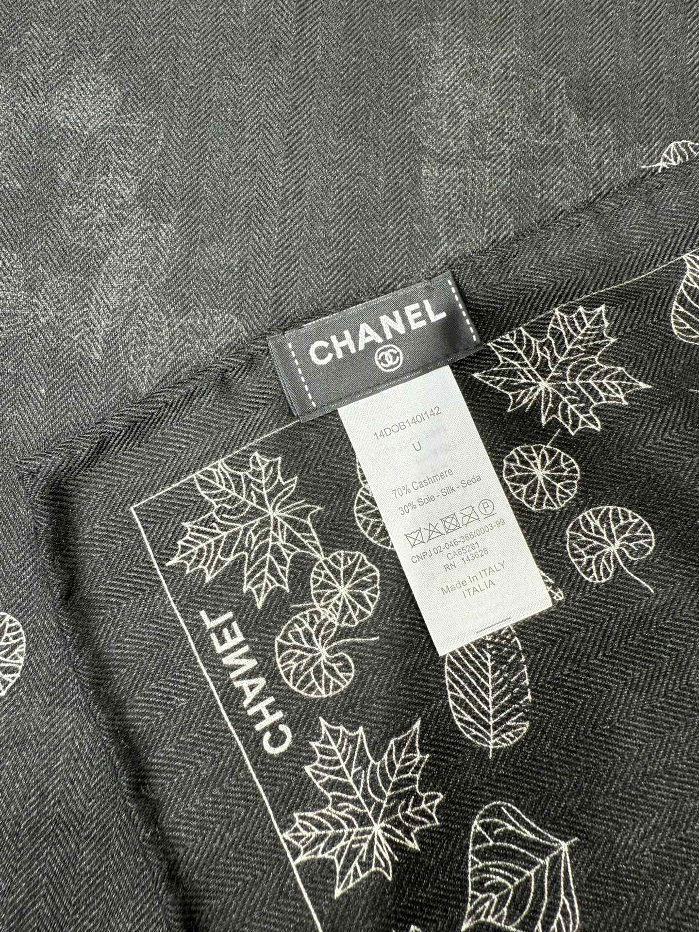 💟2025年秋冬新款💖💖💃🏻💃🏻小香家 丝羊绒方巾‼️抢‼️VIP推荐 ‼️👍下手一定要快【高端 大爱 