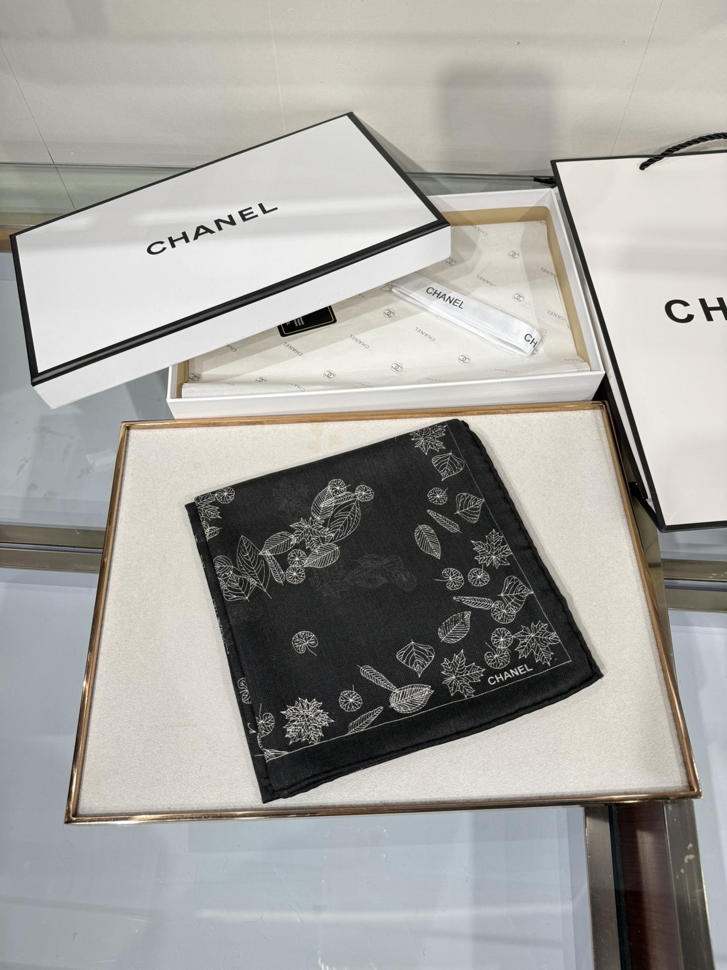 💟2025年秋冬新款💖💖💃🏻💃🏻小香家 丝羊绒方巾‼️抢‼️VIP推荐 ‼️👍下手一定要快【高端 大爱 