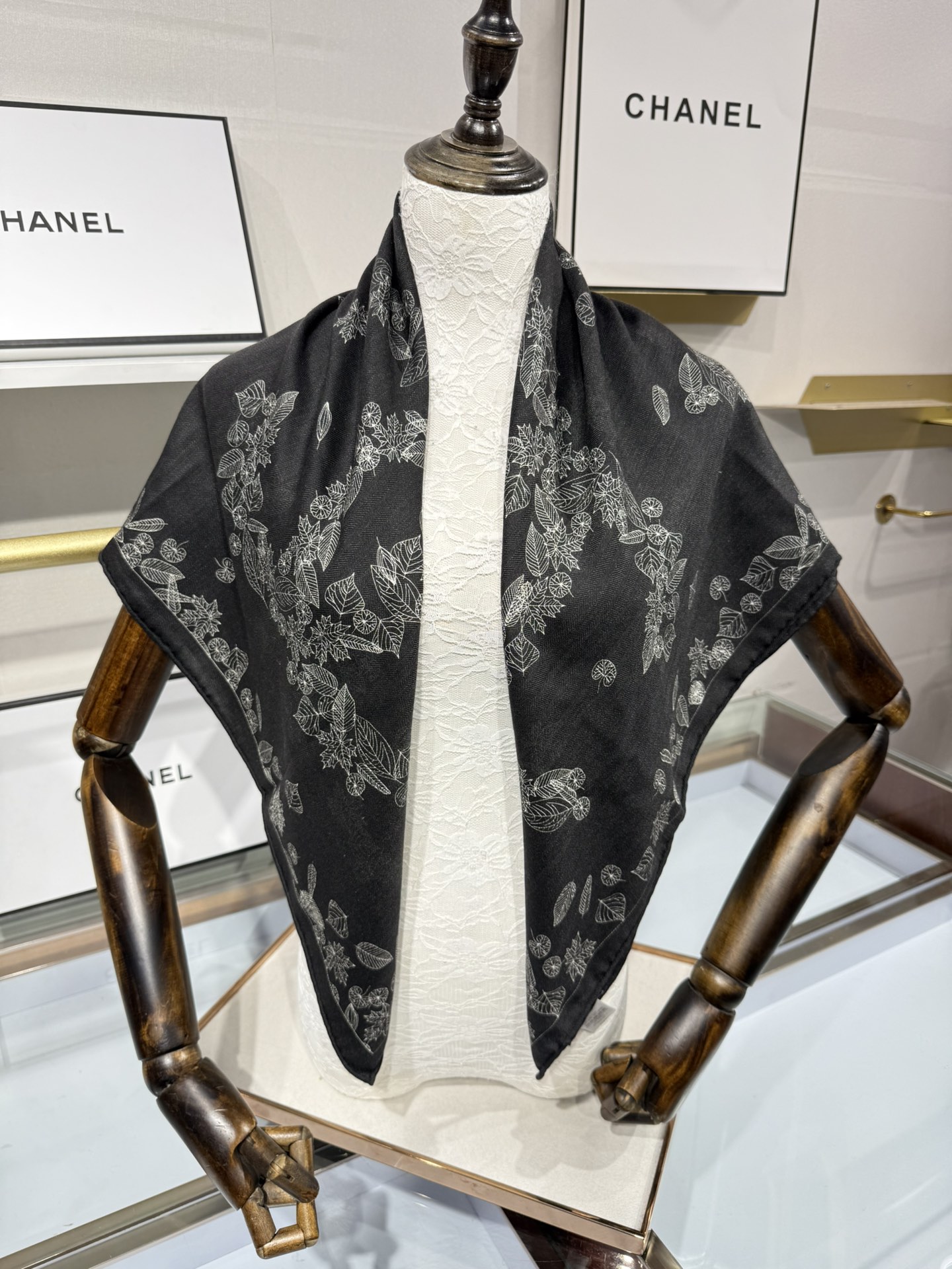 💟2025年秋冬新款💖💖💃🏻💃🏻小香家 丝羊绒方巾‼️抢‼️VIP推荐 ‼️👍下手一定要快【高端 大爱 