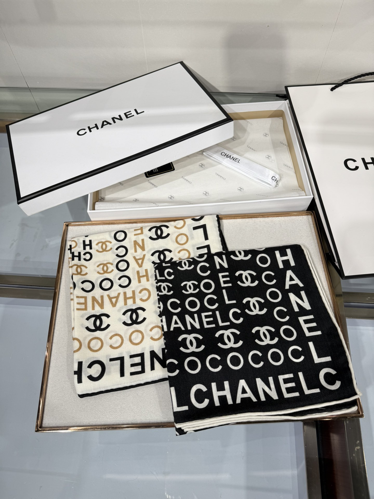 💟2025年秋冬新款💖💖💃🏻💃🏻小香家 丝羊绒方巾‼️抢‼️VIP推荐 ‼️👍下手一定要快【高端 大爱 