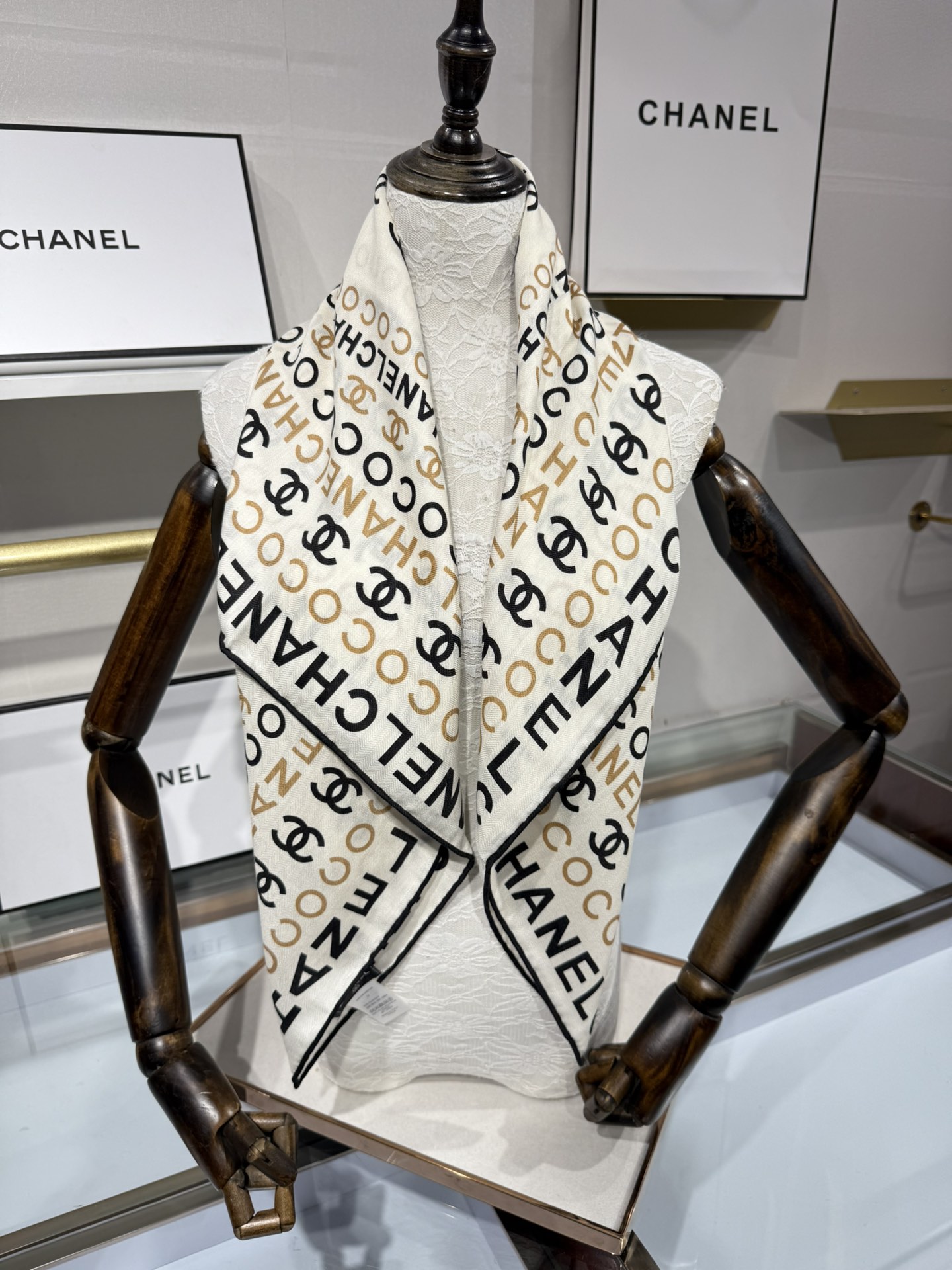 💟2025年秋冬新款💖💖💃🏻💃🏻小香家 丝羊绒方巾‼️抢‼️VIP推荐 ‼️👍下手一定要快【高端 大爱 