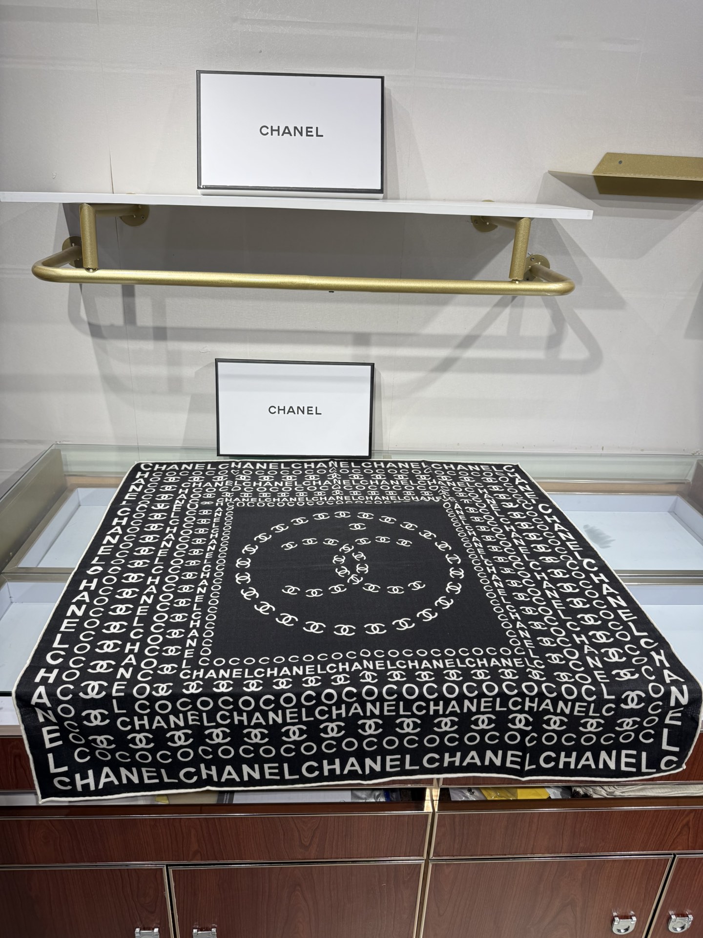 💟2025年秋冬新款💖💖💃🏻💃🏻小香家 丝羊绒方巾‼️抢‼️VIP推荐 ‼️👍下手一定要快【高端 大爱 