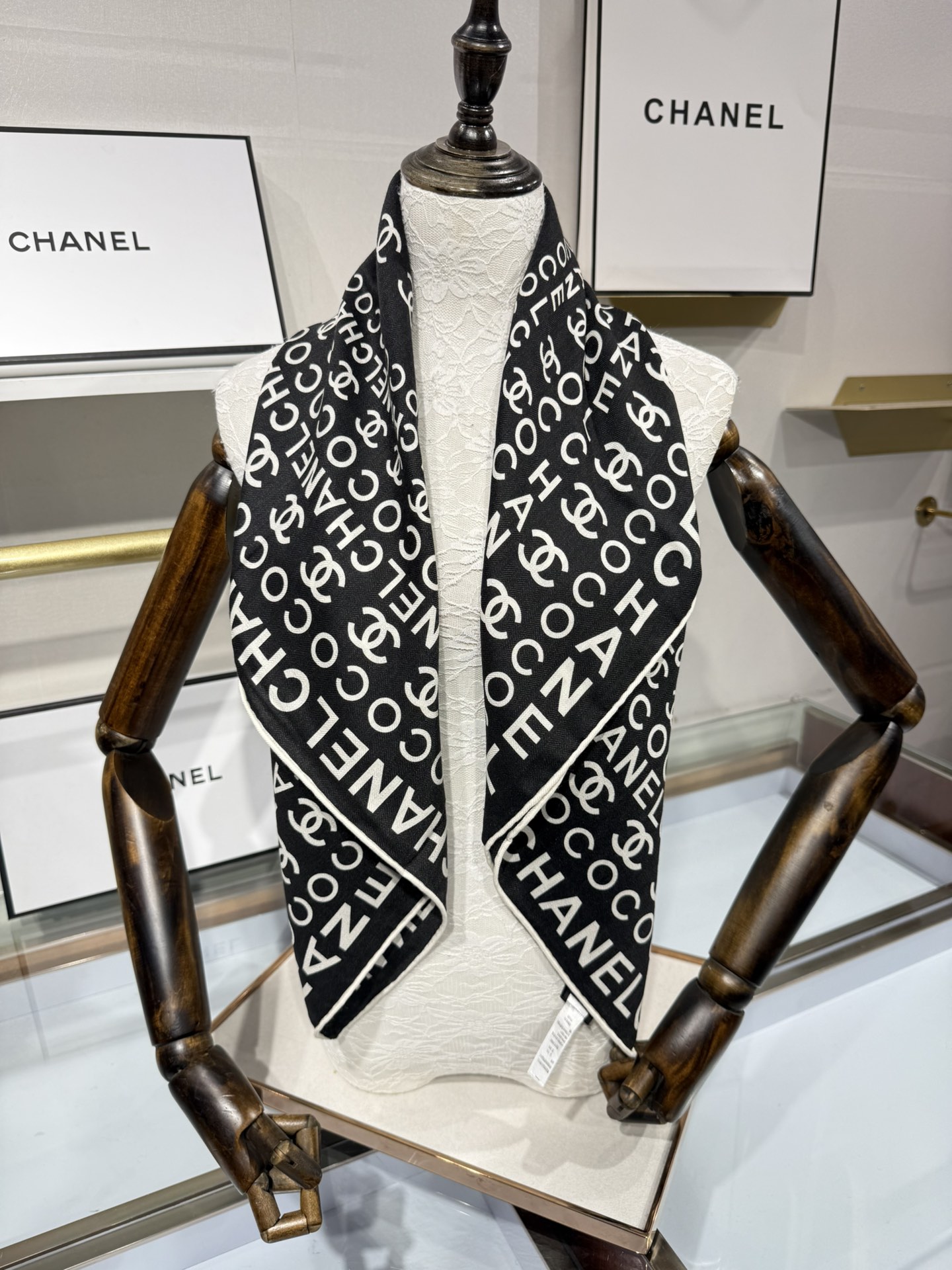 💟2025年秋冬新款💖💖💃🏻💃🏻小香家 丝羊绒方巾‼️抢‼️VIP推荐 ‼️👍下手一定要快【高端 大爱 