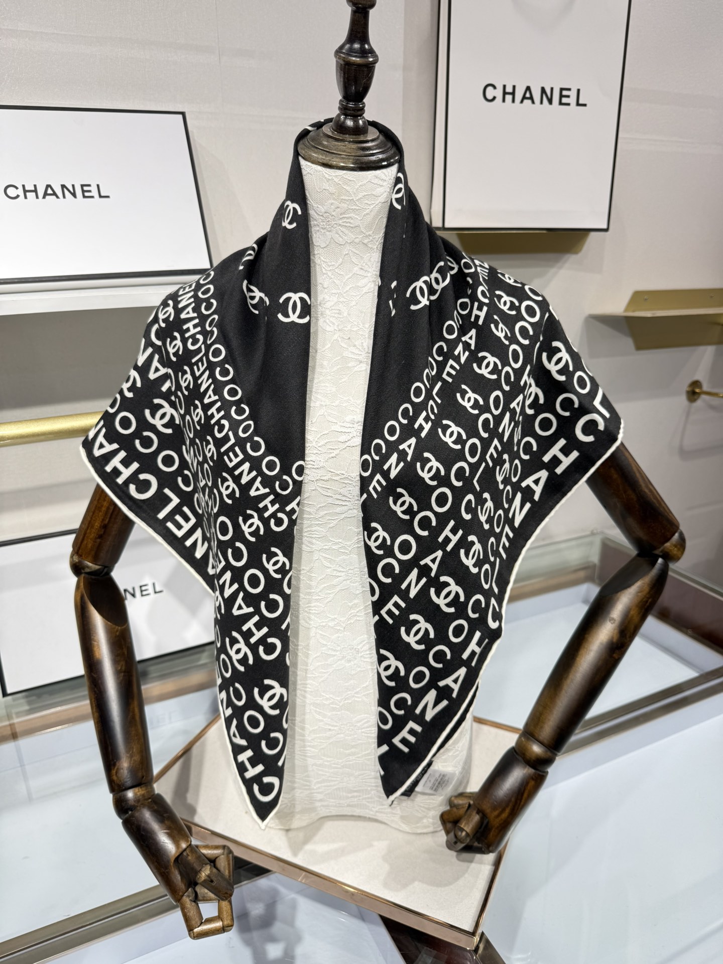 💟2025年秋冬新款💖💖💃🏻💃🏻小香家 丝羊绒方巾‼️抢‼️VIP推荐 ‼️👍下手一定要快【高端 大爱 