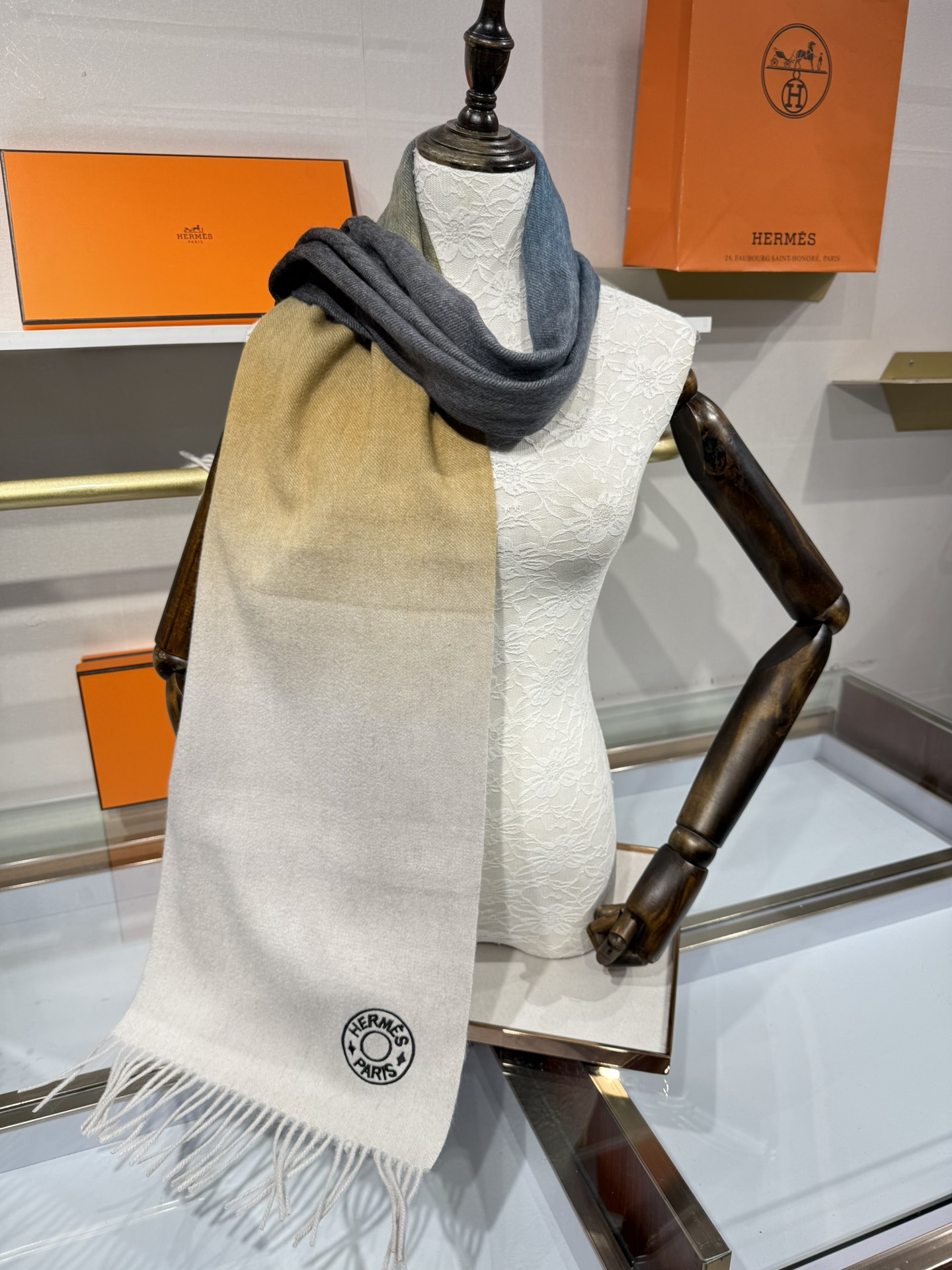 💟爱玛仕𝐒𝐢𝐳𝐞: 170x35 最推荐入门必选款 打造软糯舒适手感！质感更柔润，大克重有坠感，刺绣Lo