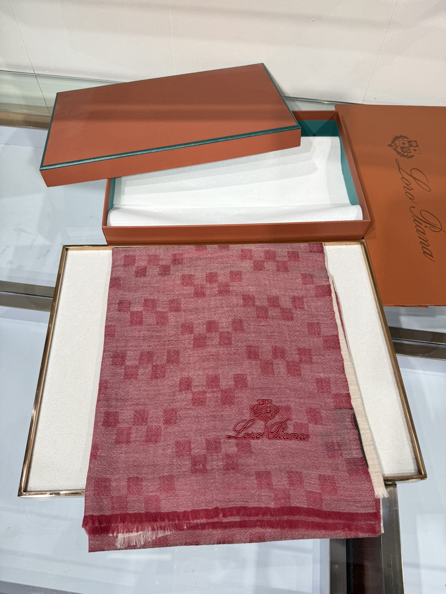 💟Loro Piana LP 最新独家供应十年二十年都不过时！也只有LP羊绒围巾能把这么看似简单外观的围