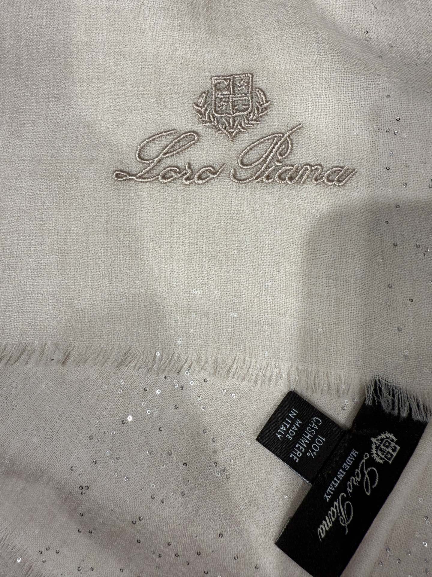 💟Loro Piana LP 最新独家供应十年二十年都不过时！也只有LP羊绒围巾能把这么看似简单外观的围