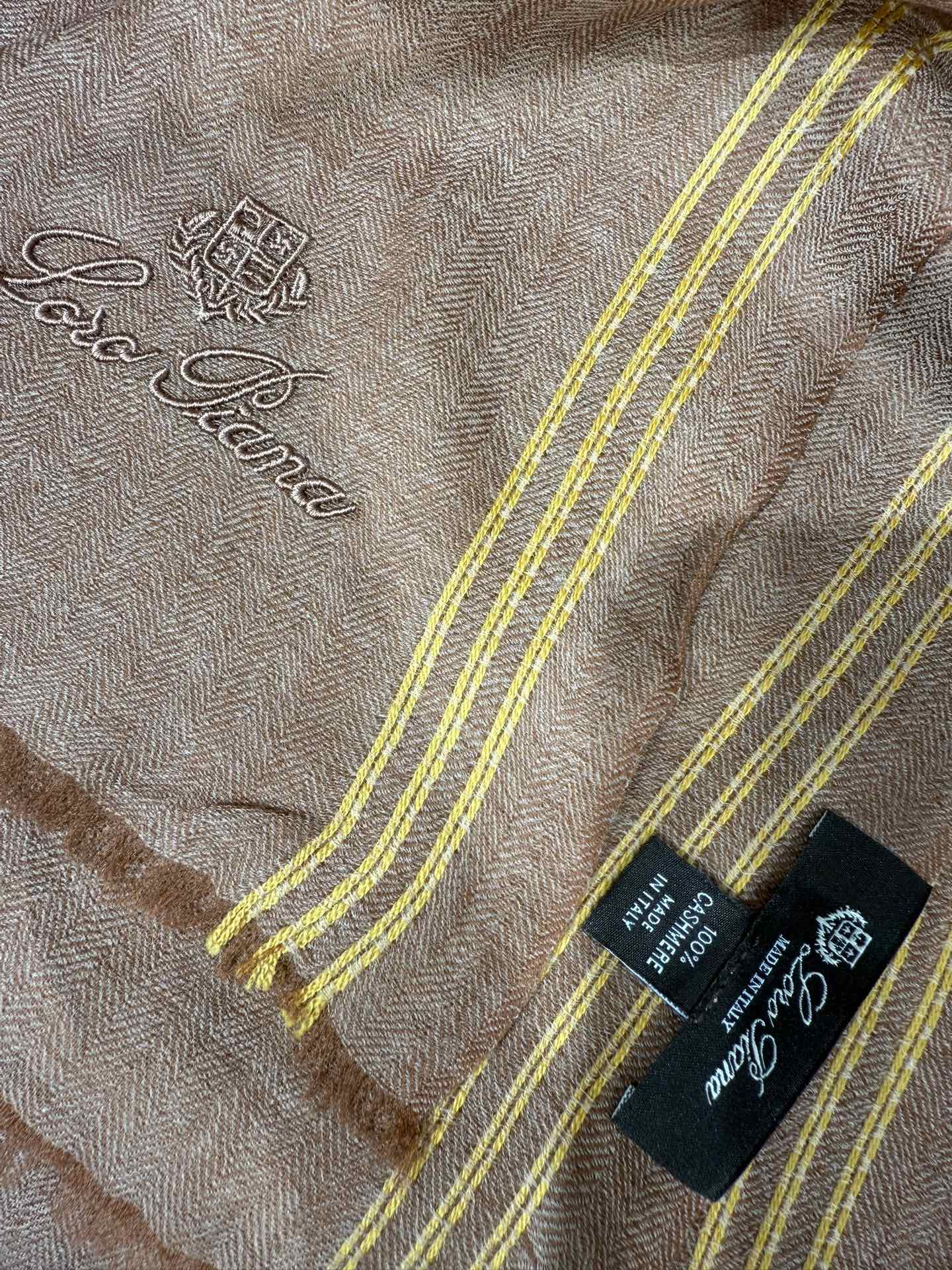 💟Loro Piana LP 最新独家供应十年二十年都不过时！也只有LP羊绒围巾能把这么看似简单外观的围