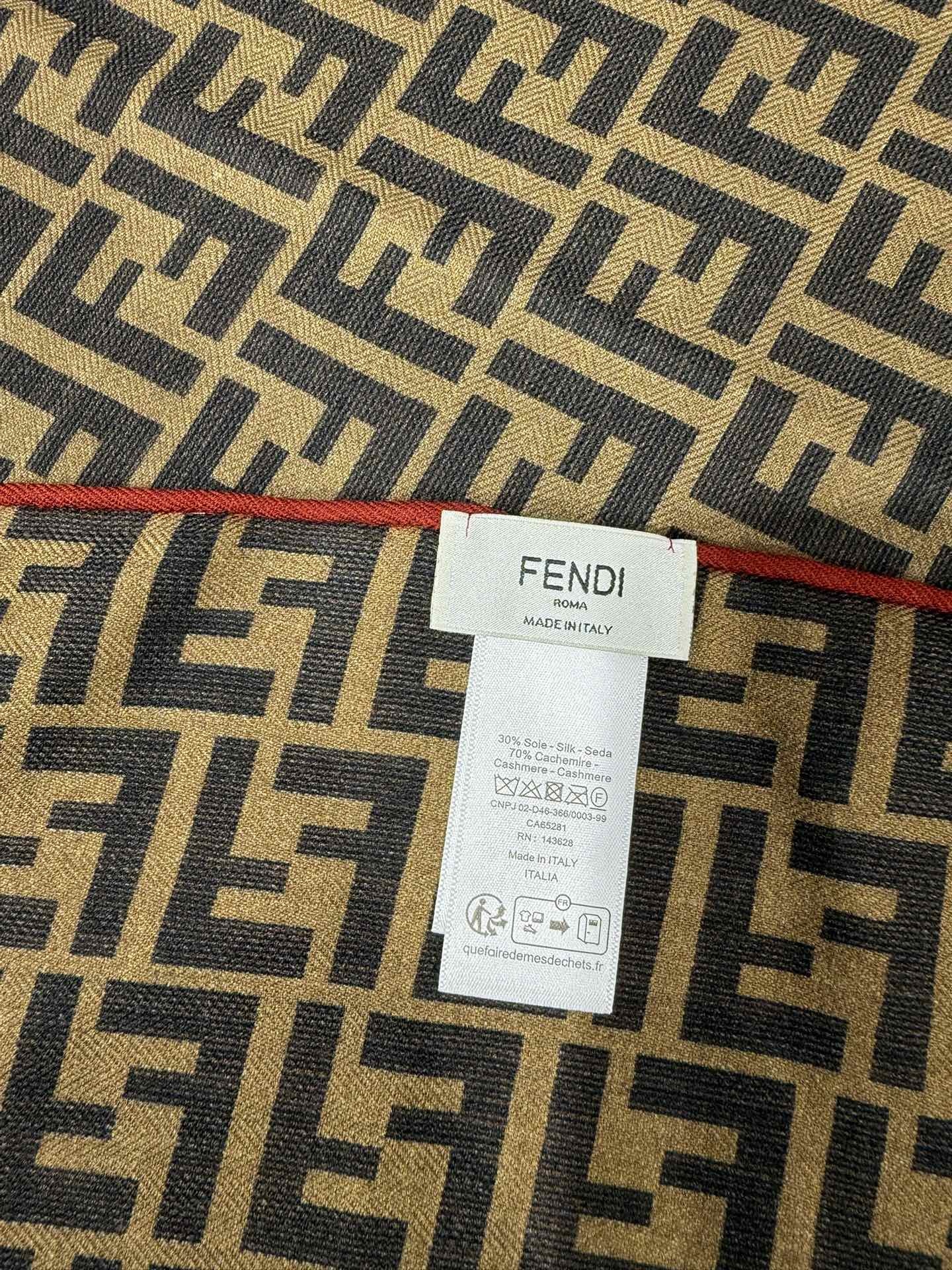 💟2025年秋冬新款💖💖💃🏻💃🏻芬迪家 丝羊绒方巾‼️抢‼️VIP推荐 ‼️👍下手一定要快【高端 大爱