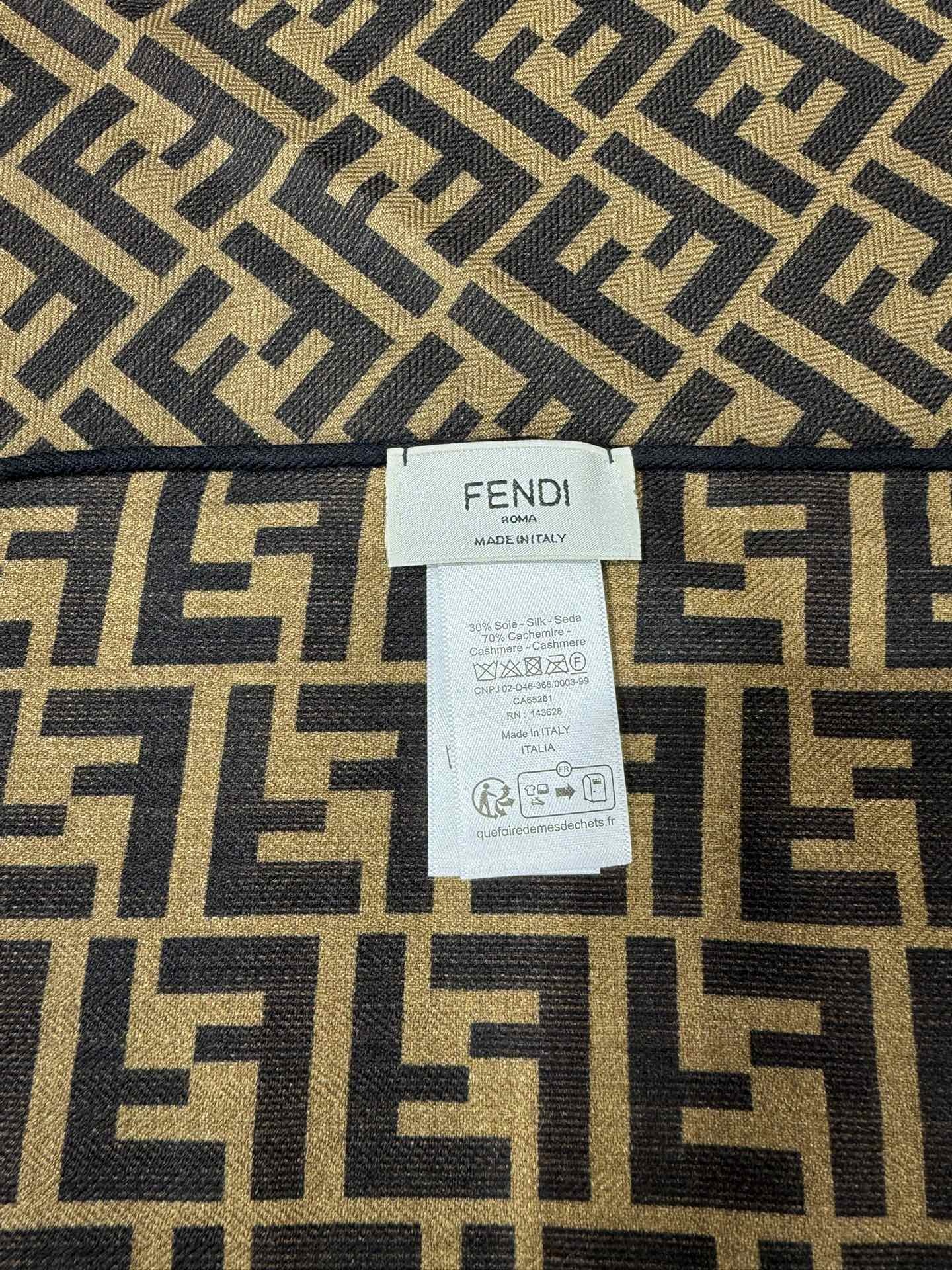 💟2025年秋冬新款💖💖💃🏻💃🏻芬迪家 丝羊绒方巾‼️抢‼️VIP推荐 ‼️👍下手一定要快【高端 大爱