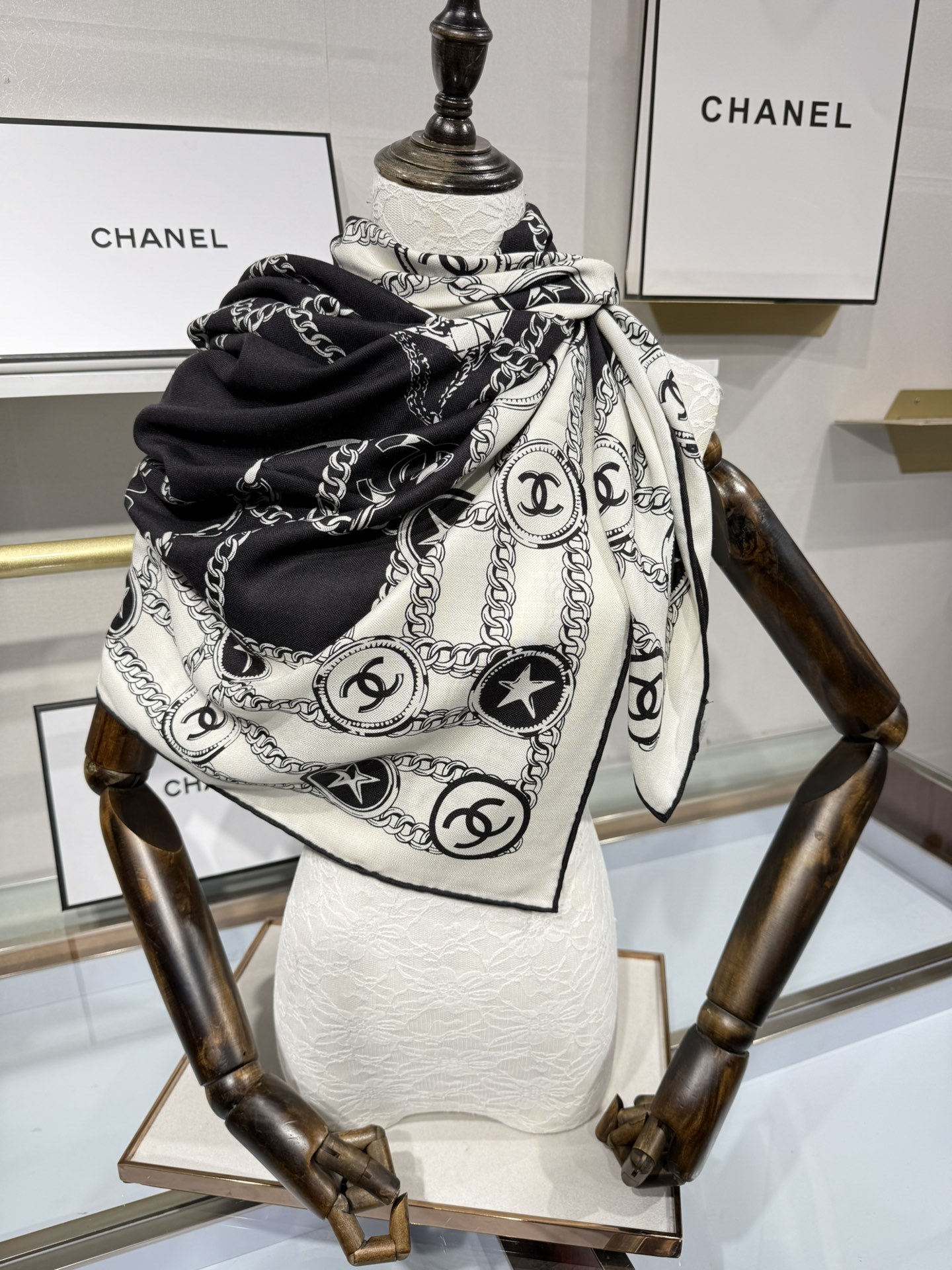 💟2025年秋冬新款💖💖💃🏻💃🏻小香家 丝羊绒方巾‼️抢‼️VIP推荐 ‼️👍下手一定要快【高端 大爱