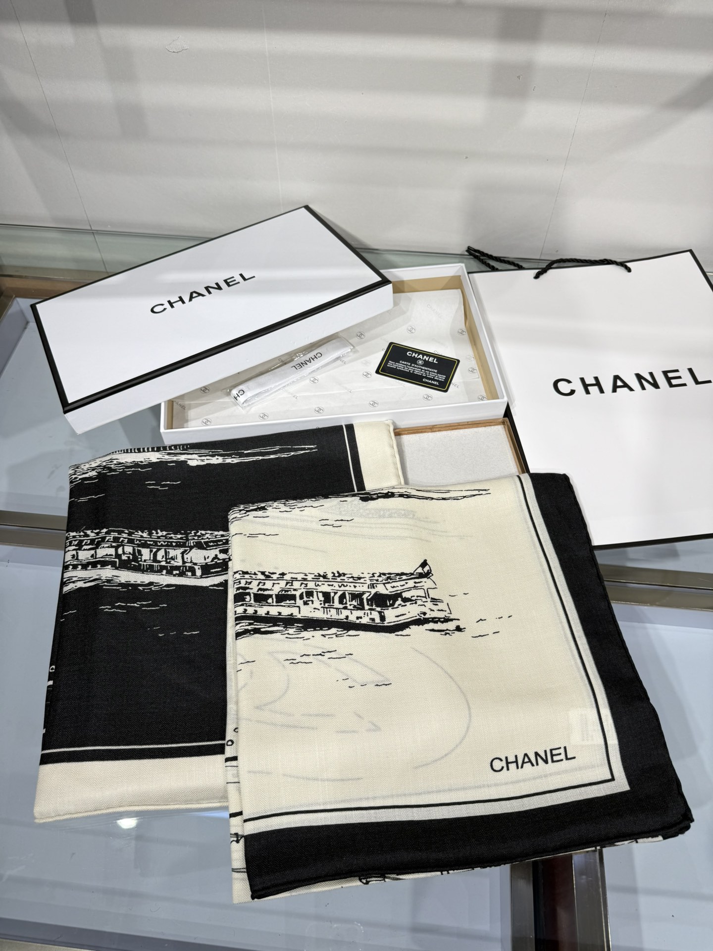 💟2025年秋冬新款💖💖💃🏻💃🏻小香家 丝羊绒方巾‼️抢‼️VIP推荐 ‼️👍下手一定要快【高端 大爱 