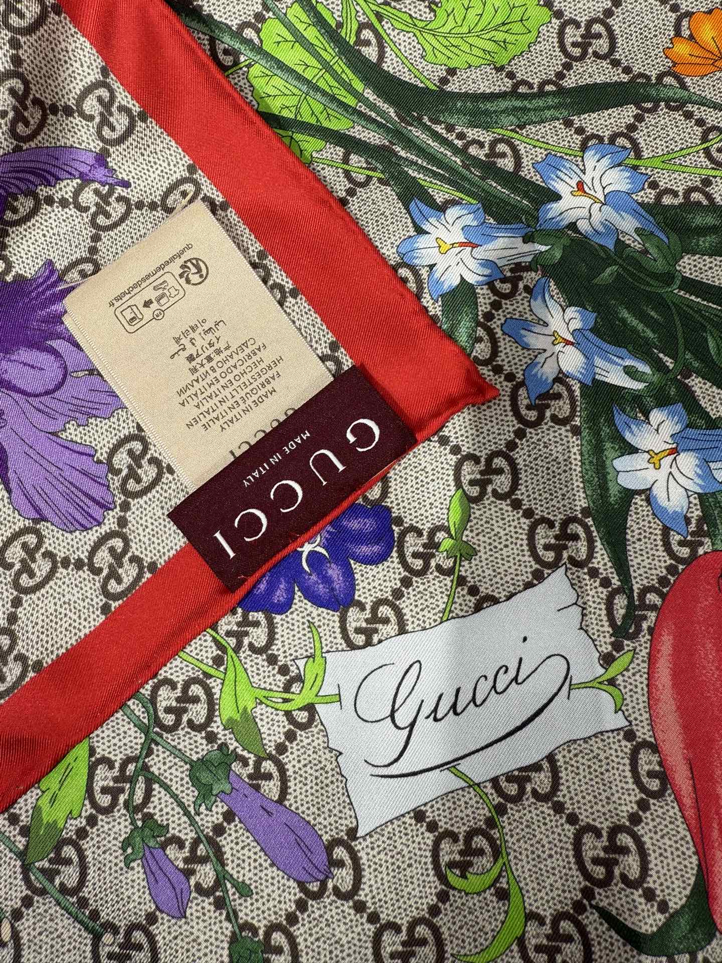 💟2025年古琦上新💞真丝提花面料!精简时髦,品质感很显好!好搭到上瘾的丝巾!带着不显山不露水的简约气质