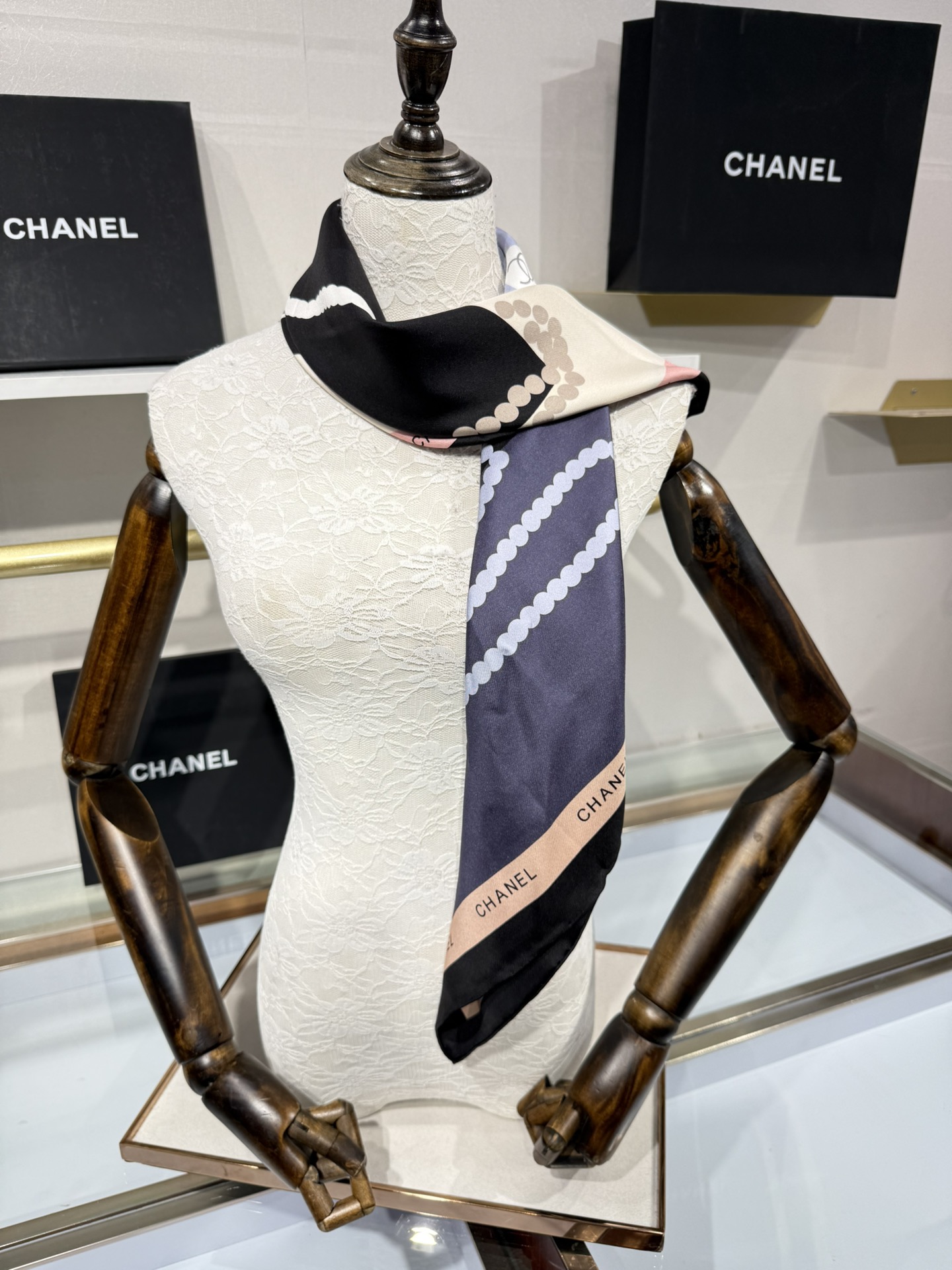 💟2025年新款90方巾真丝双面上新💦💞18姆米真丝【90真丝斜纹双面双色佩戴】手工卷边斜纹真丝方巾（每