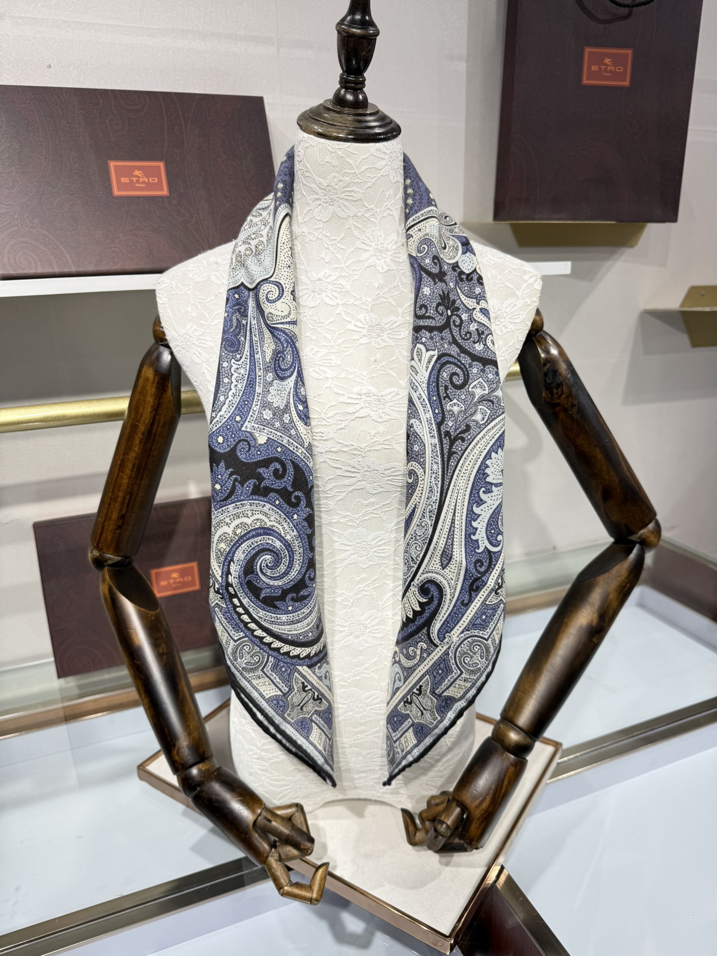 💟2025年 ETRo 秋冬抢先 上新💞【双面同色丝毛方巾】手工卷边山羊绒和真丝混纺披肩（70%山羊绒，