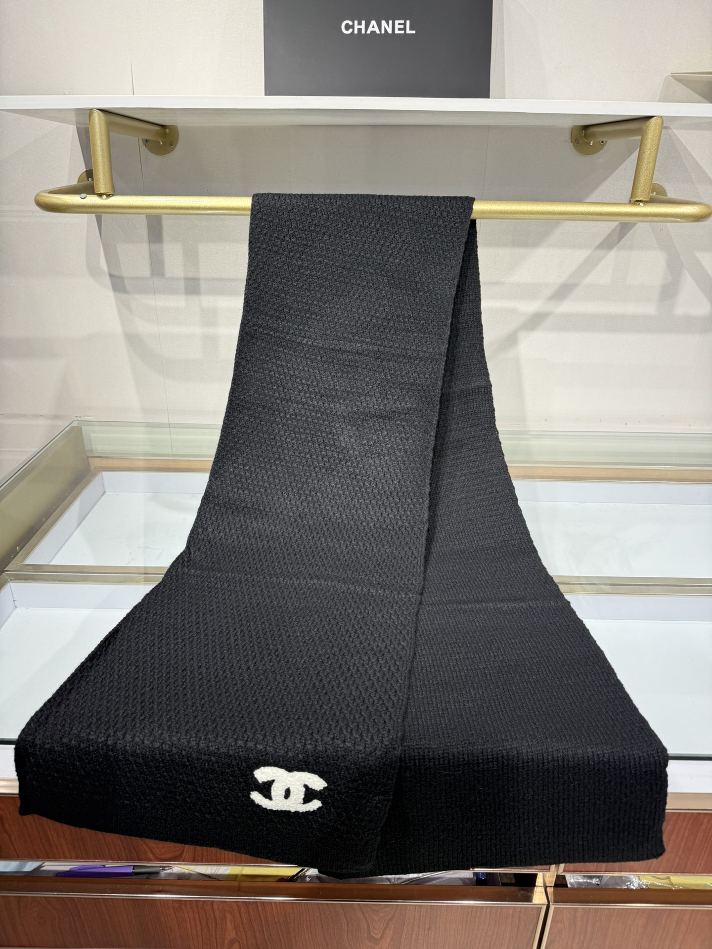 💟2025年秋冬新款💕上新🆕CHANEL【新款来袭】香奈儿专柜最新编织系列！这是一个特别稀有的款式，这也