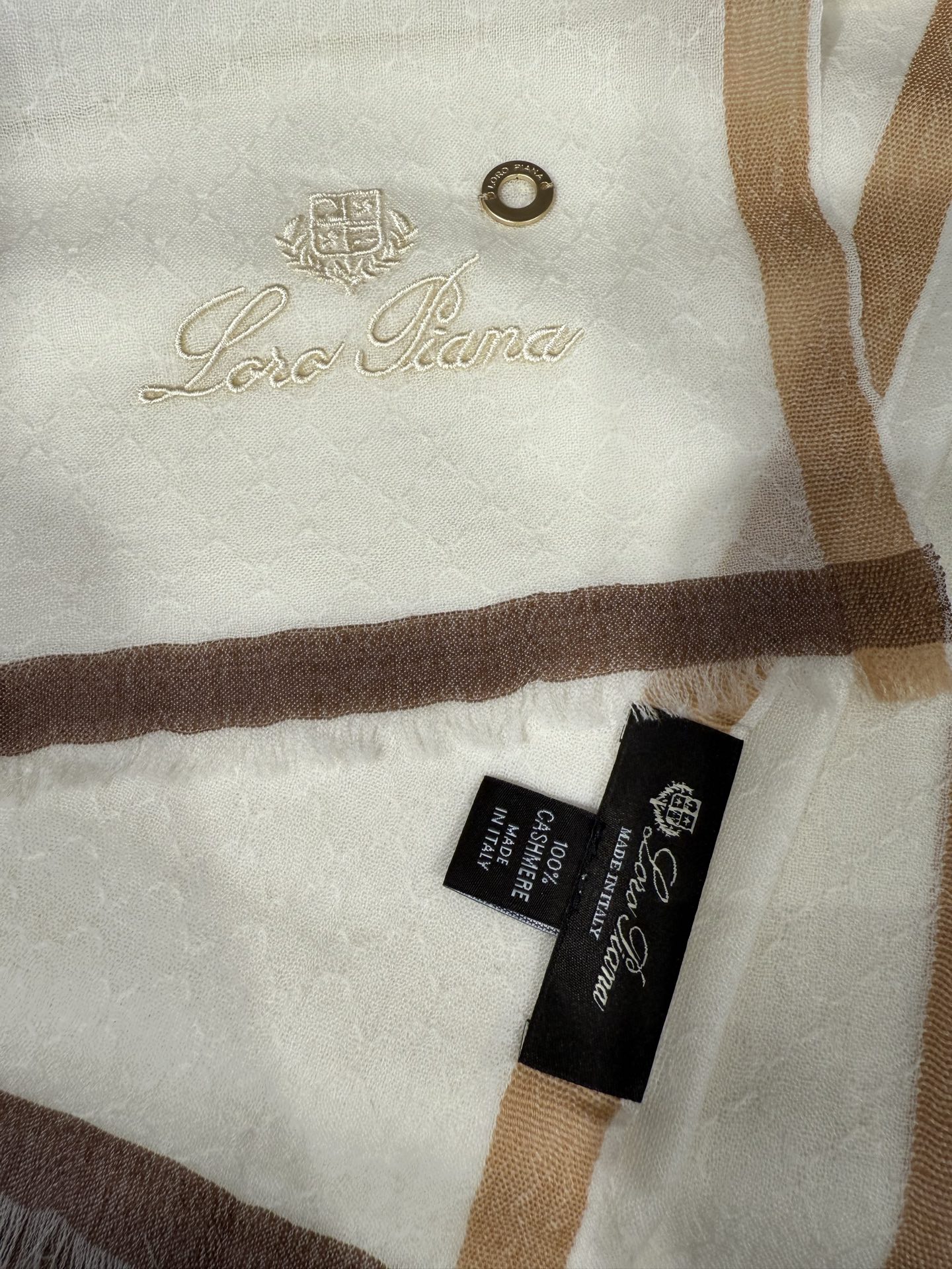 💟Loro Piana LP最新独家供应十年二十年都不过时！也只有LP羊绒围巾能把这么看似简单外观的围巾