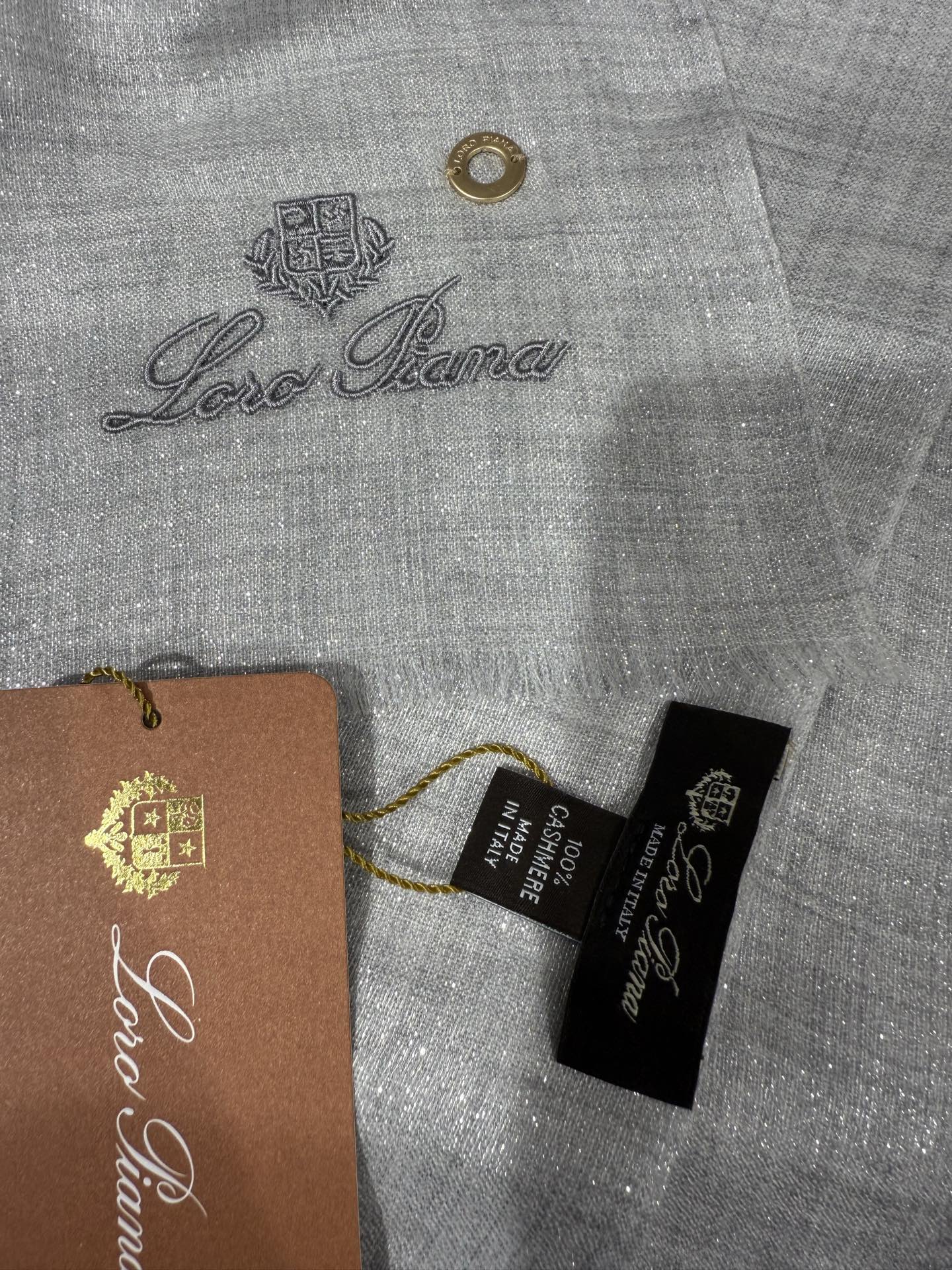 💟Loro Piana LP 最新独家供应十年二十年都不过时！也只有LP羊绒围巾能把这么看似简单外观的围