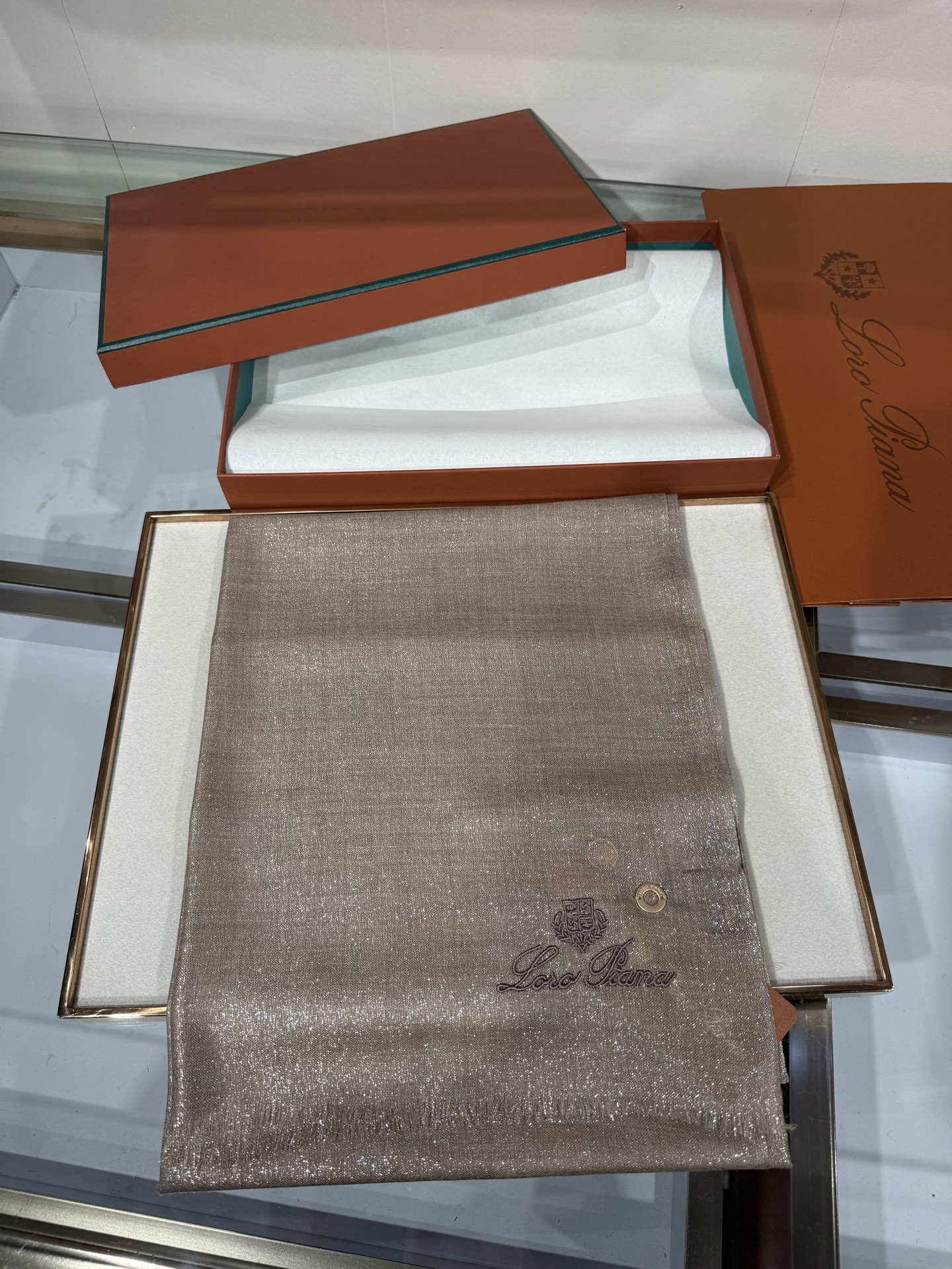 💟Loro Piana LP 最新独家供应十年二十年都不过时！也只有LP羊绒围巾能把这么看似简单外观的围