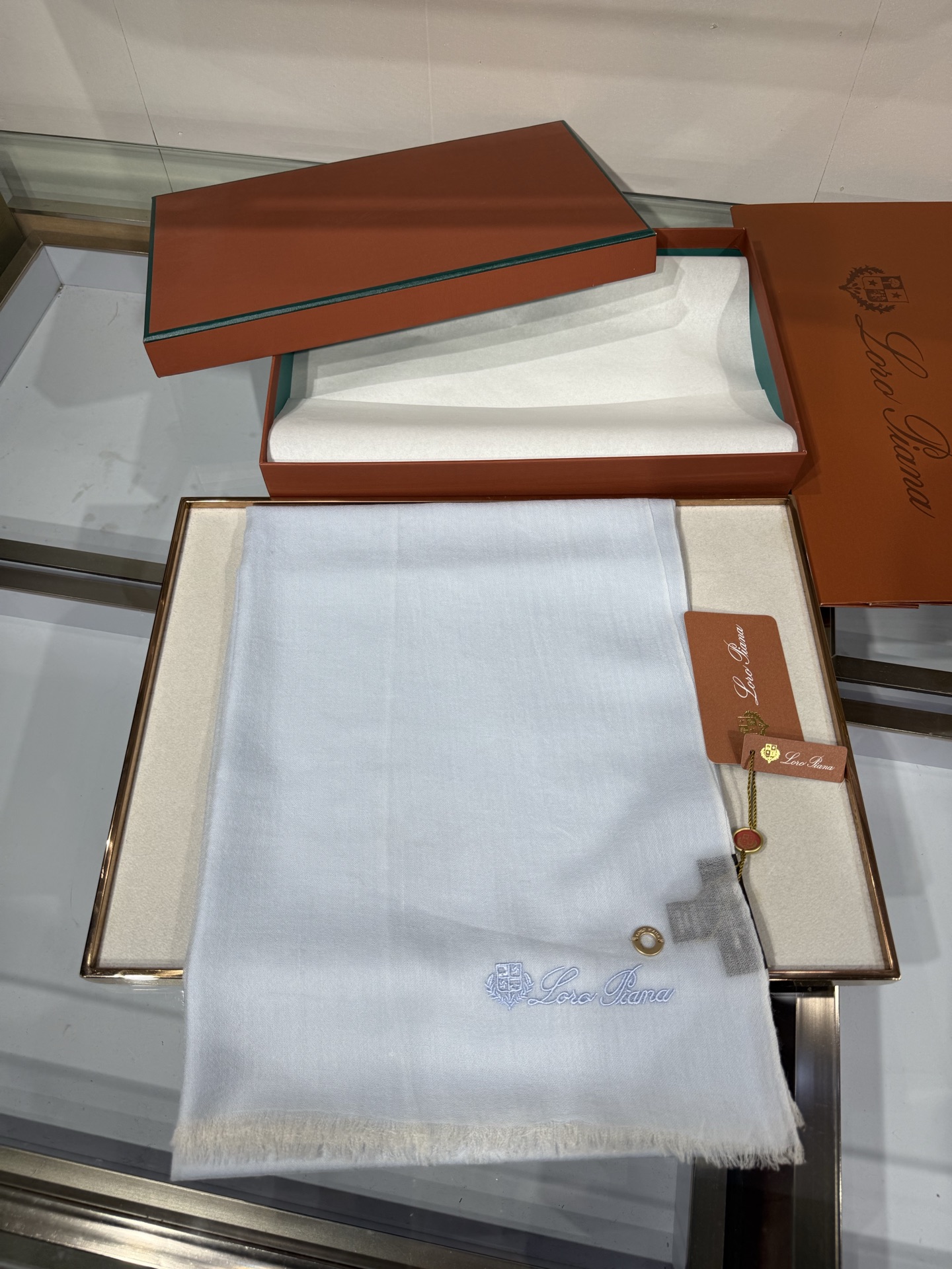 💟Loro Piana LP 最新独家供应十年二十年都不过时！也只有LP羊绒围巾能把这么看似简单外观的围