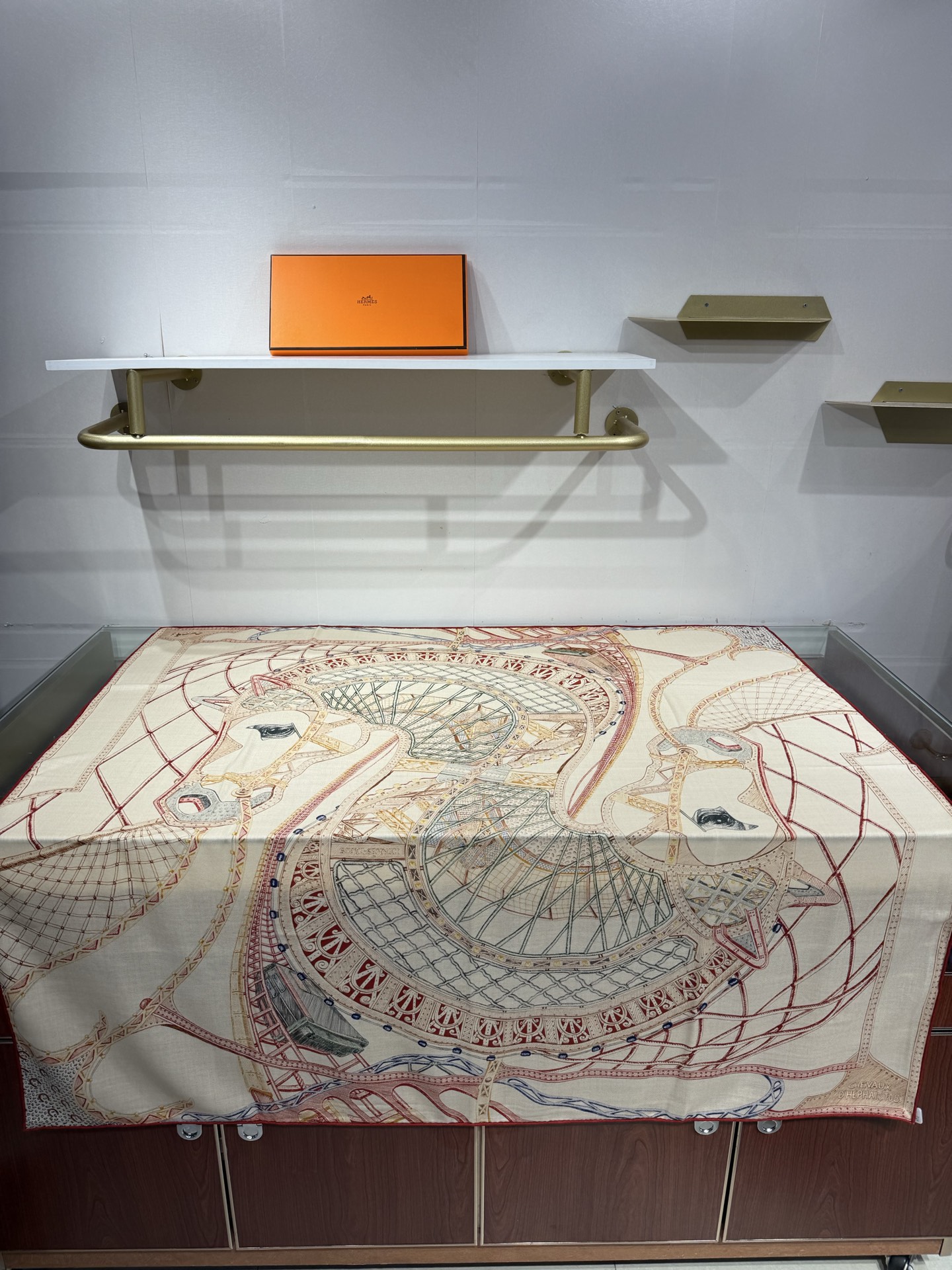 💟26年秋冬上新💞【双面同色丝绒方巾】手工卷边山羊绒和真丝混纺披肩(70%山羊绒,30%桑蚕丝) 这款披肩采用经典山羊绒 💟26年秋冬上新💞【双面同色丝绒方巾】手工卷边山羊绒和真丝混纺披肩(70%山羊绒,30%桑蚕丝) 这款披肩采用经典山羊绒