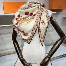 🆕 💟HERMES/2026❤️New三角形尺寸,非常好搭配衣服,手工卷边,70%羊绒+30%真丝材质混纺面料柔软细腻, 🆕 💟HERMES/2026❤️New三角形尺寸,非常好搭配衣服,手工卷边,70%羊绒+30%真丝材质混纺面料柔软细腻,