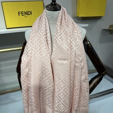 💟诠释什么叫高端顶奢产品~羊绒+羊毛方巾Fendi 卓尔不凡,高级有气场!!】非常抬人!永远加分的F秋冬单品!各种穿衣 💟诠释什么叫高端顶奢产品~羊绒+羊毛方巾Fendi 卓尔不凡,高级有气场!!】非常抬人!永远加分的F秋冬单品!各种穿衣