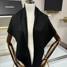 💟CHANEL 2026 Métiers d’art高级手工坊系列三角围巾,货号:AAC239B25397UC446白色 💟CHANEL 2026 Métiers d’art高级手工坊系列三角围巾,货号:AAC239B25397UC446白色