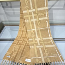💟Burberry巴宝莉围巾. 双面羊恙绒围巾,双面两用设计,一面装饰 Burberry条纹、专属标识和品牌徽标图案。两 💟Burberry巴宝莉围巾. 双面羊恙绒围巾,双面两用设计,一面装饰 Burberry条纹、专属标识和品牌徽标图案。两