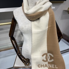 💟新品 𝐂𝐇𝐀𝐍𝐄𝐋新《双面拼色提花》Size:184x34cm (不含流苏) 目测是大爆款!双面异色提花 两面完全相反 💟新品 𝐂𝐇𝐀𝐍𝐄𝐋新《双面拼色提花》Size:184x34cm (不含流苏) 目测是大爆款!双面异色提花 两面完全相反