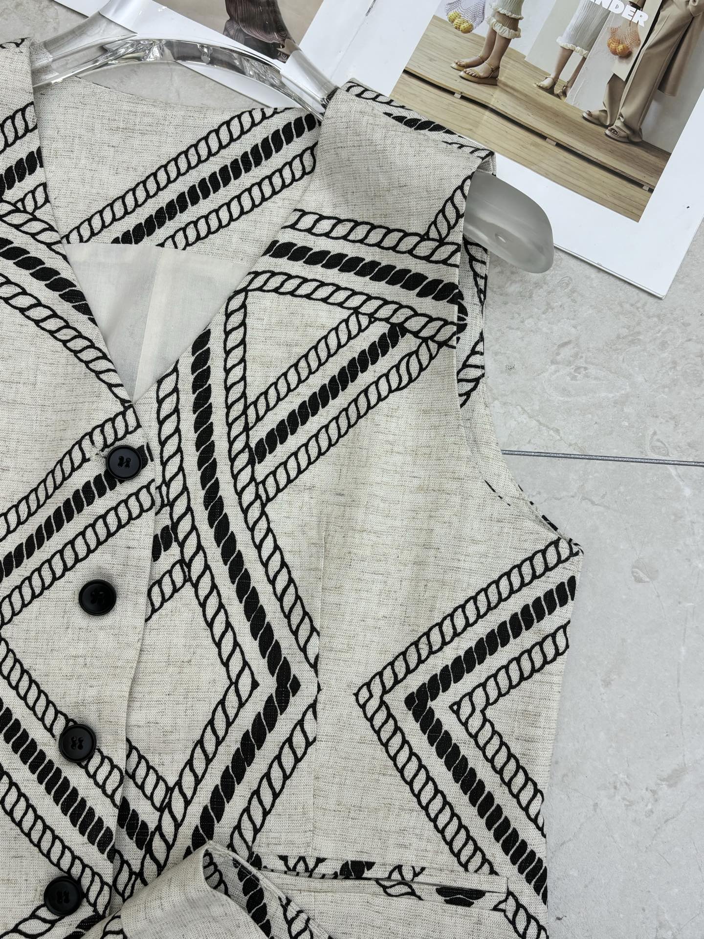 Luxurious Women’s Suit Set with Linen Outfits and Geometric Details - 图片 8